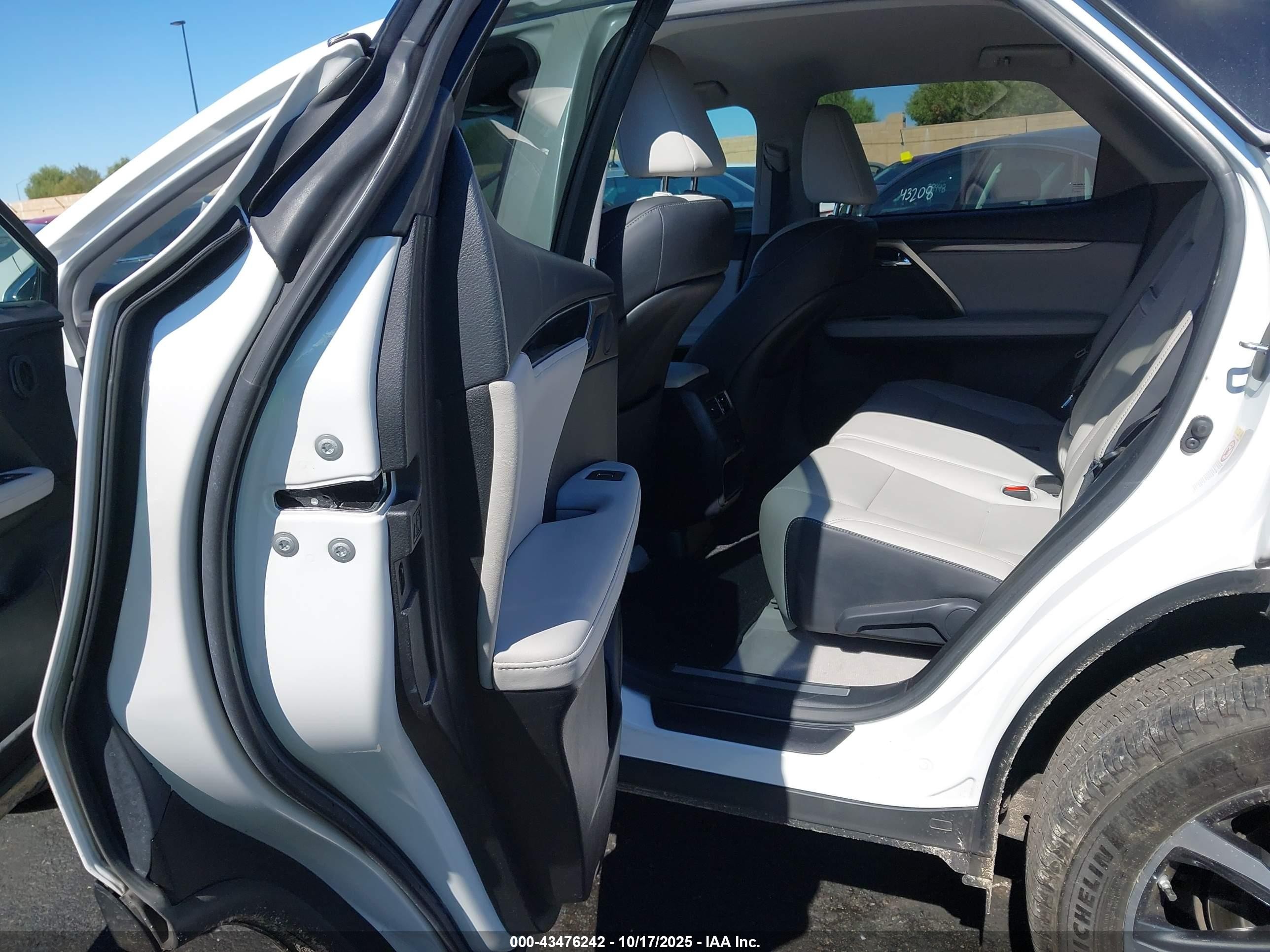 2018 Lexus Rx 350   White vin: 2T2ZZMCA5JC109808