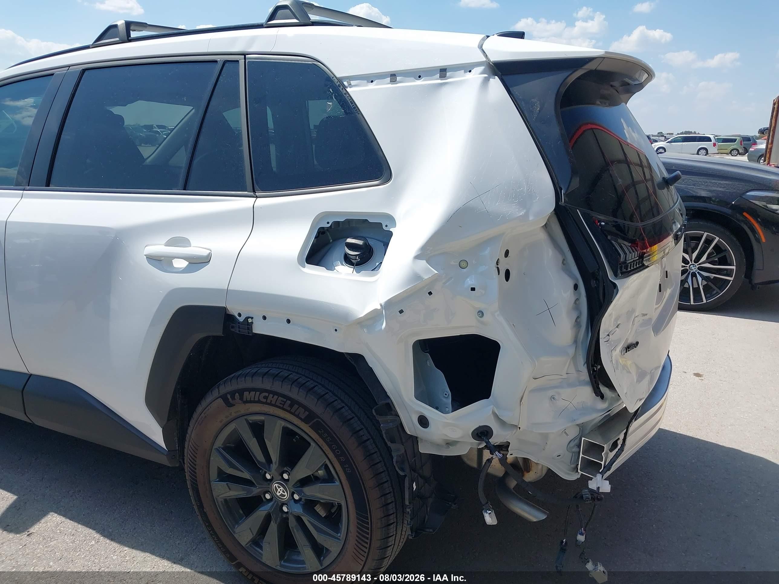 2026 Toyota Rav4 Xle Premium White vin: 2T36DRBV6TC008911