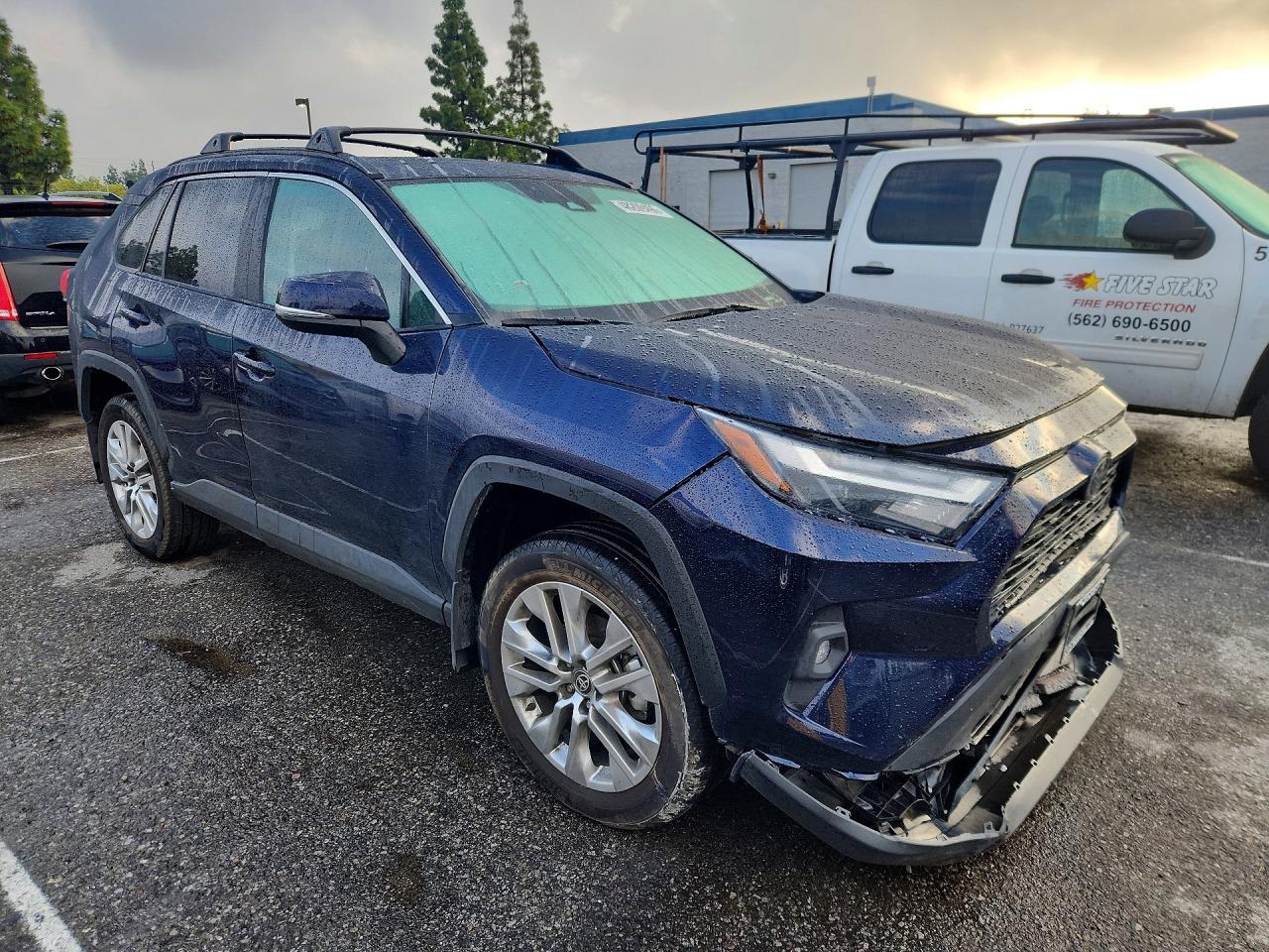 2025 Toyota Rav4 Xle Premium Blue vin: 2T3A1RFV0SW573407