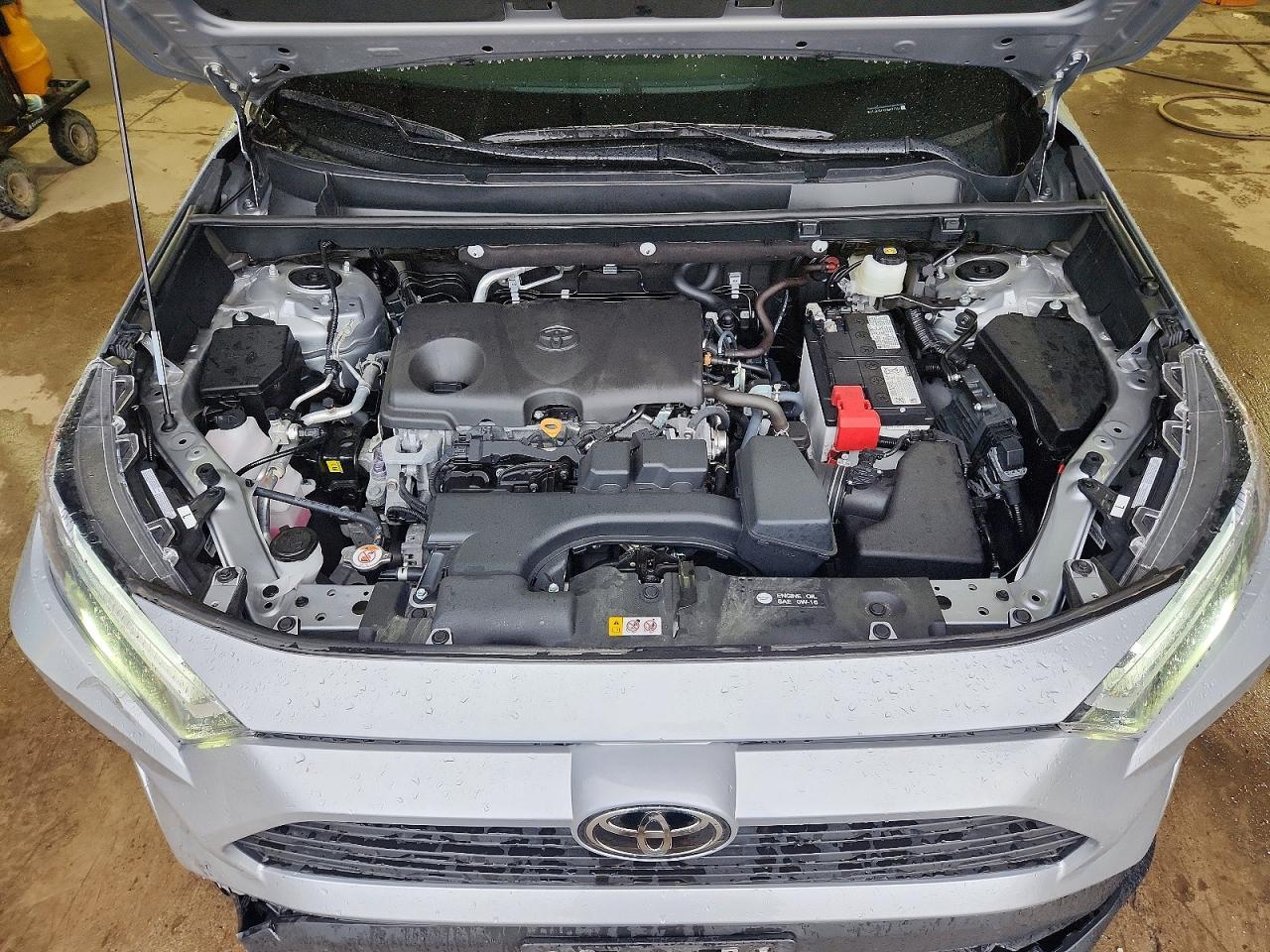 2025 Toyota Rav4 Xle Premium Silver vin: 2T3A1RFV0SW624551