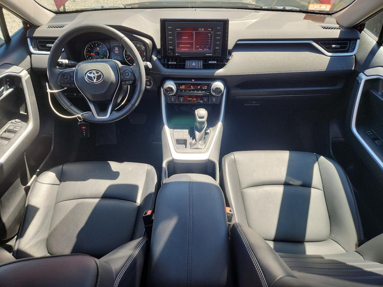 2022 Toyota Rav4 Xle Premium Коричневый vin: 2T3A1RFV1NW322268
