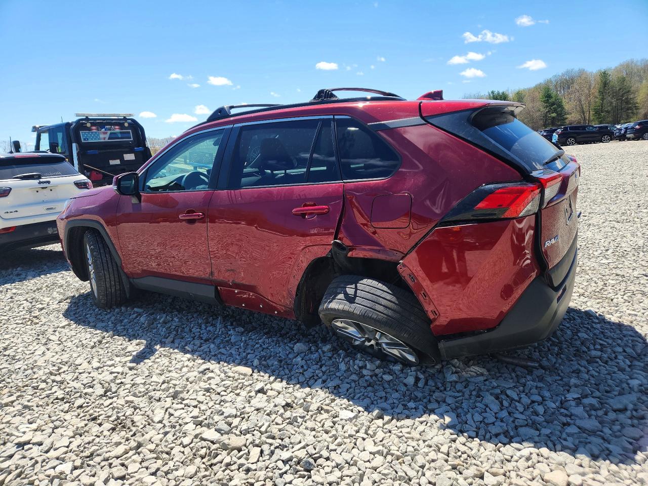 2022 Toyota Rav4 Xle Premium Коричневый vin: 2T3A1RFV1NW322268