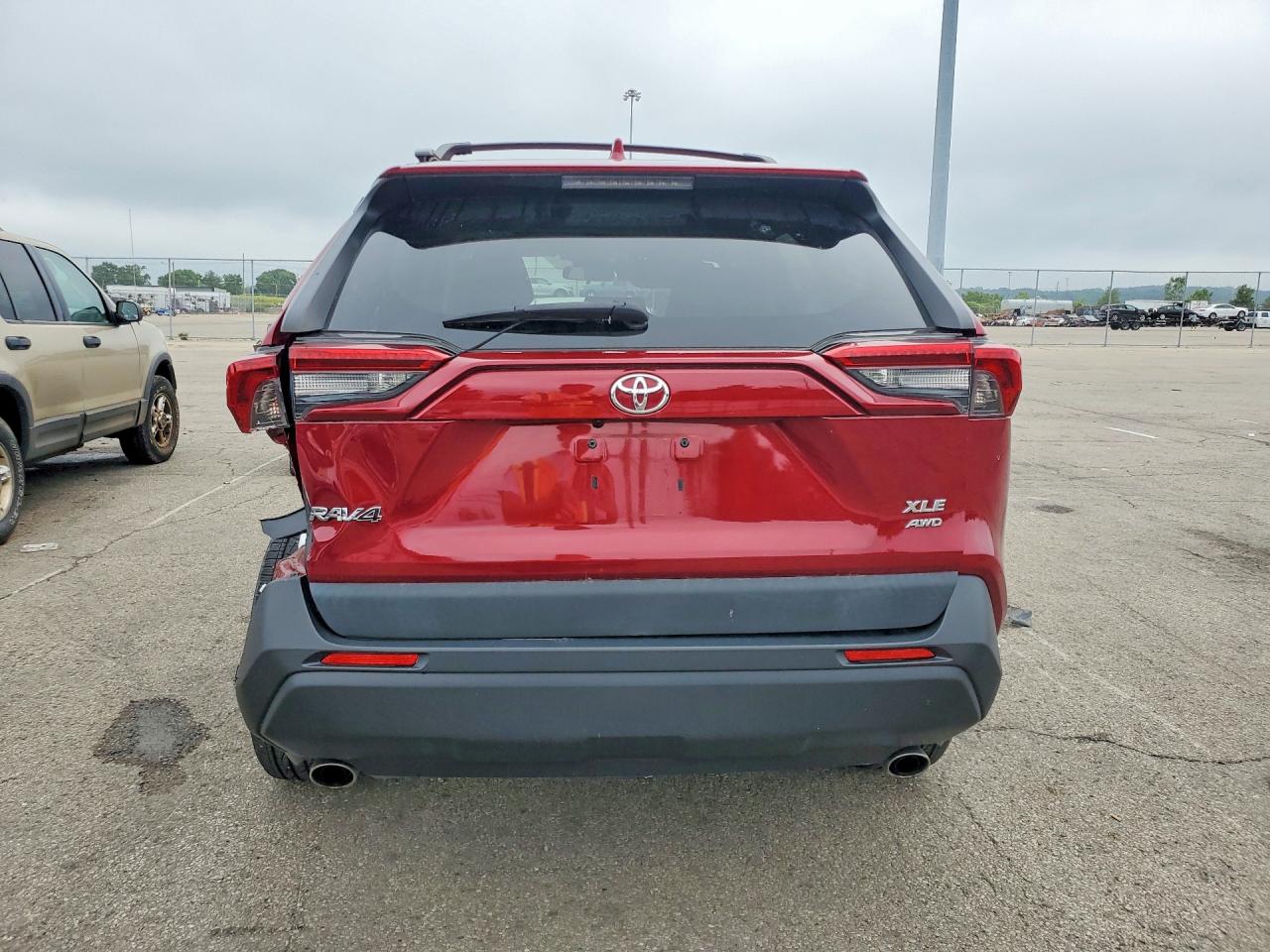2019 Toyota Rav4 Xle Premium Темно-бордовый vin: 2T3A1RFV2KW064600