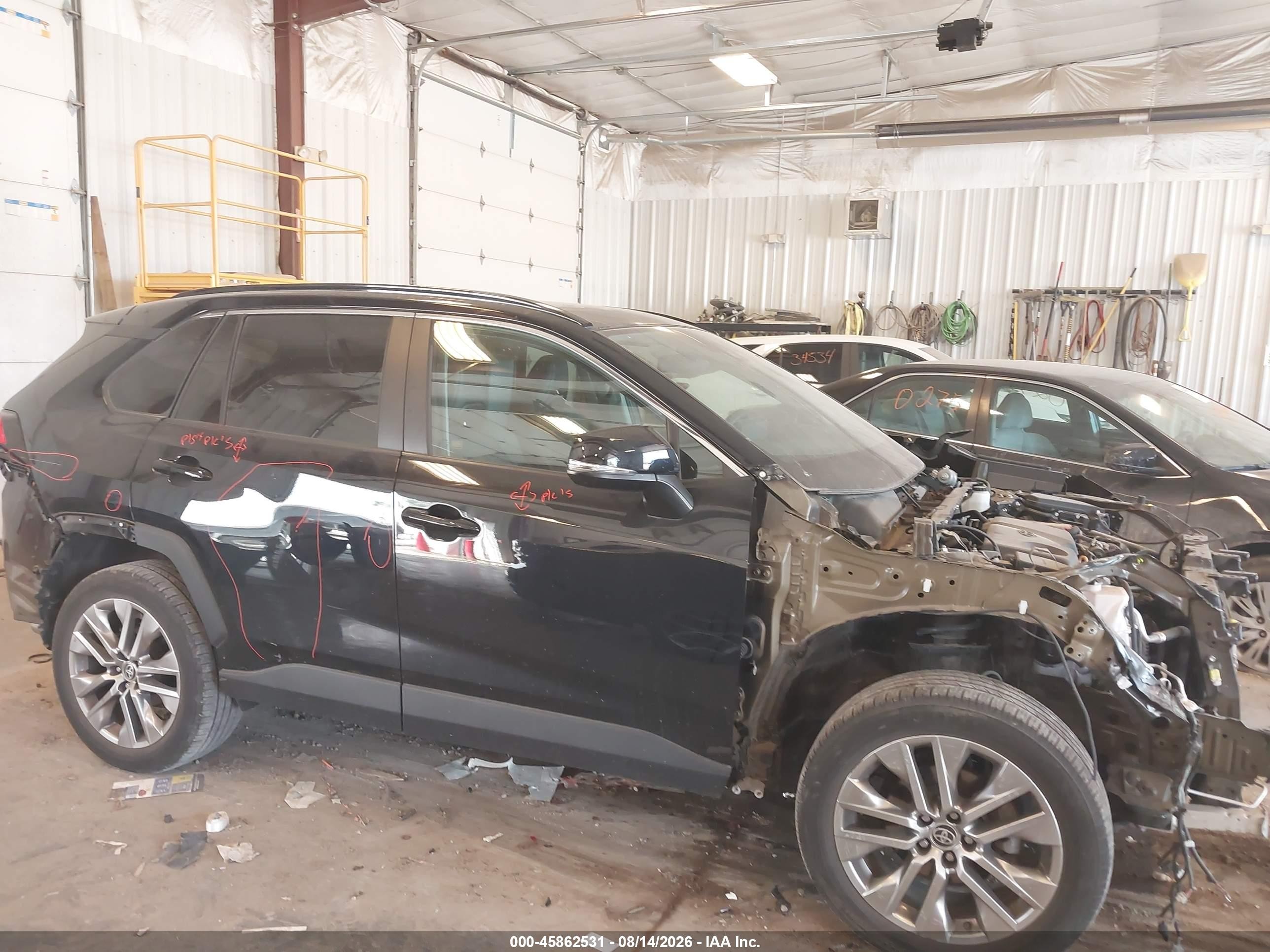 2023 Toyota Rav4 Xle Premium Black vin: 2T3A1RFV3PW379736