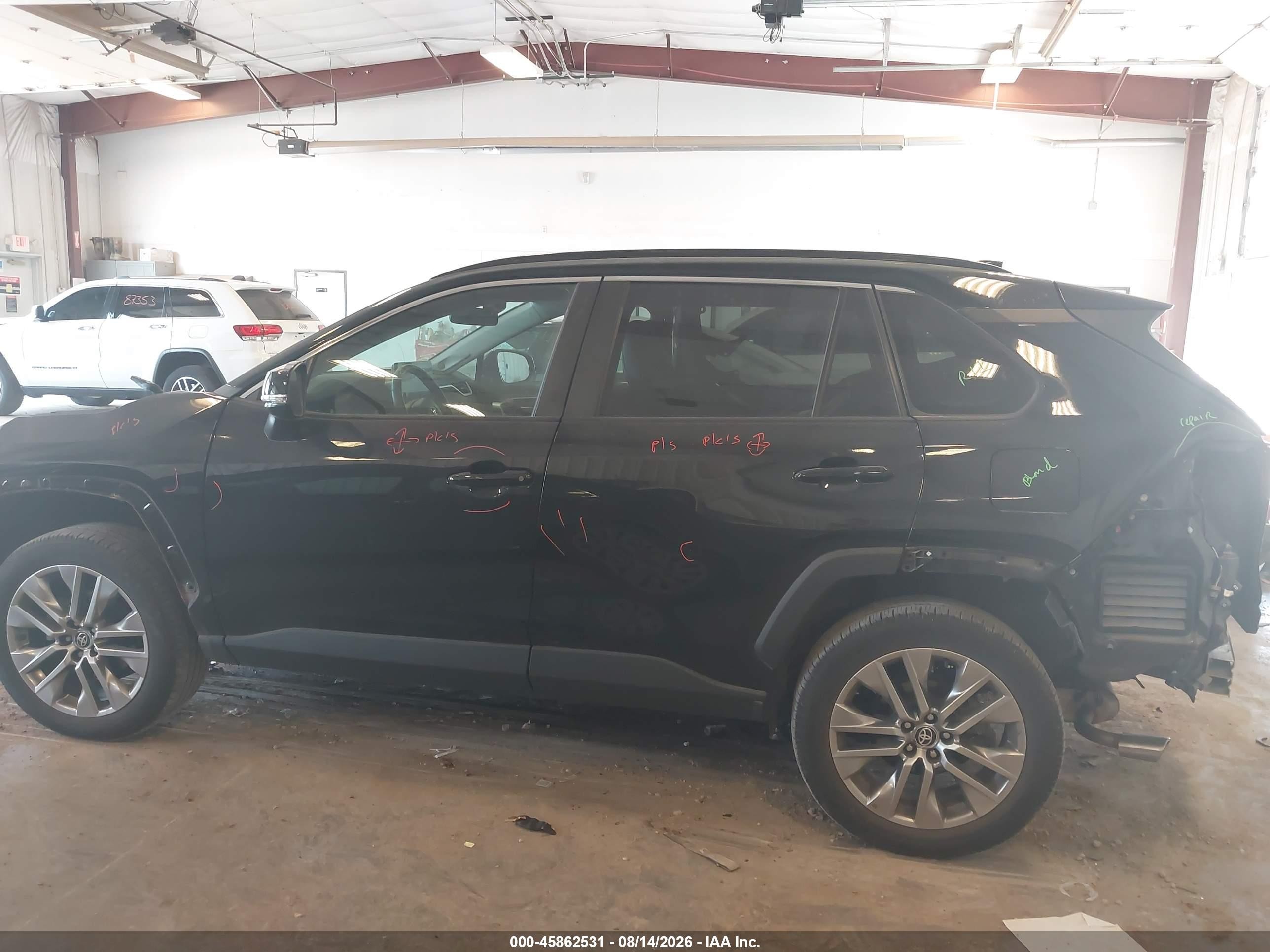 2023 Toyota Rav4 Xle Premium Black vin: 2T3A1RFV3PW379736