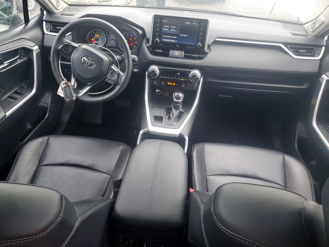 2019 Toyota Rav4 Xle Premium White vin: 2T3A1RFV5KC038915