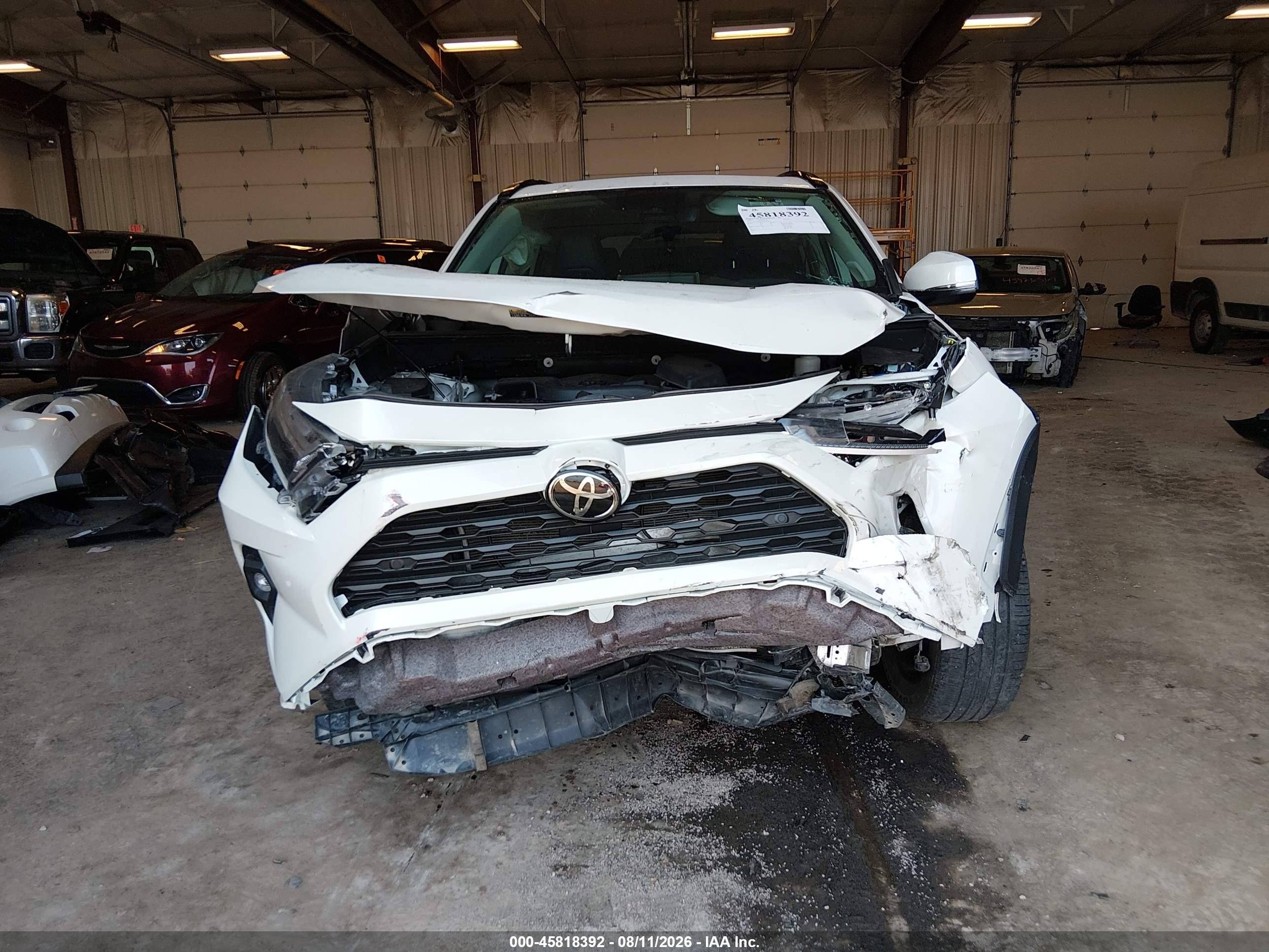 2022 Toyota Rav4 Xle Premium Белый vin: 2T3A1RFV6NW274377