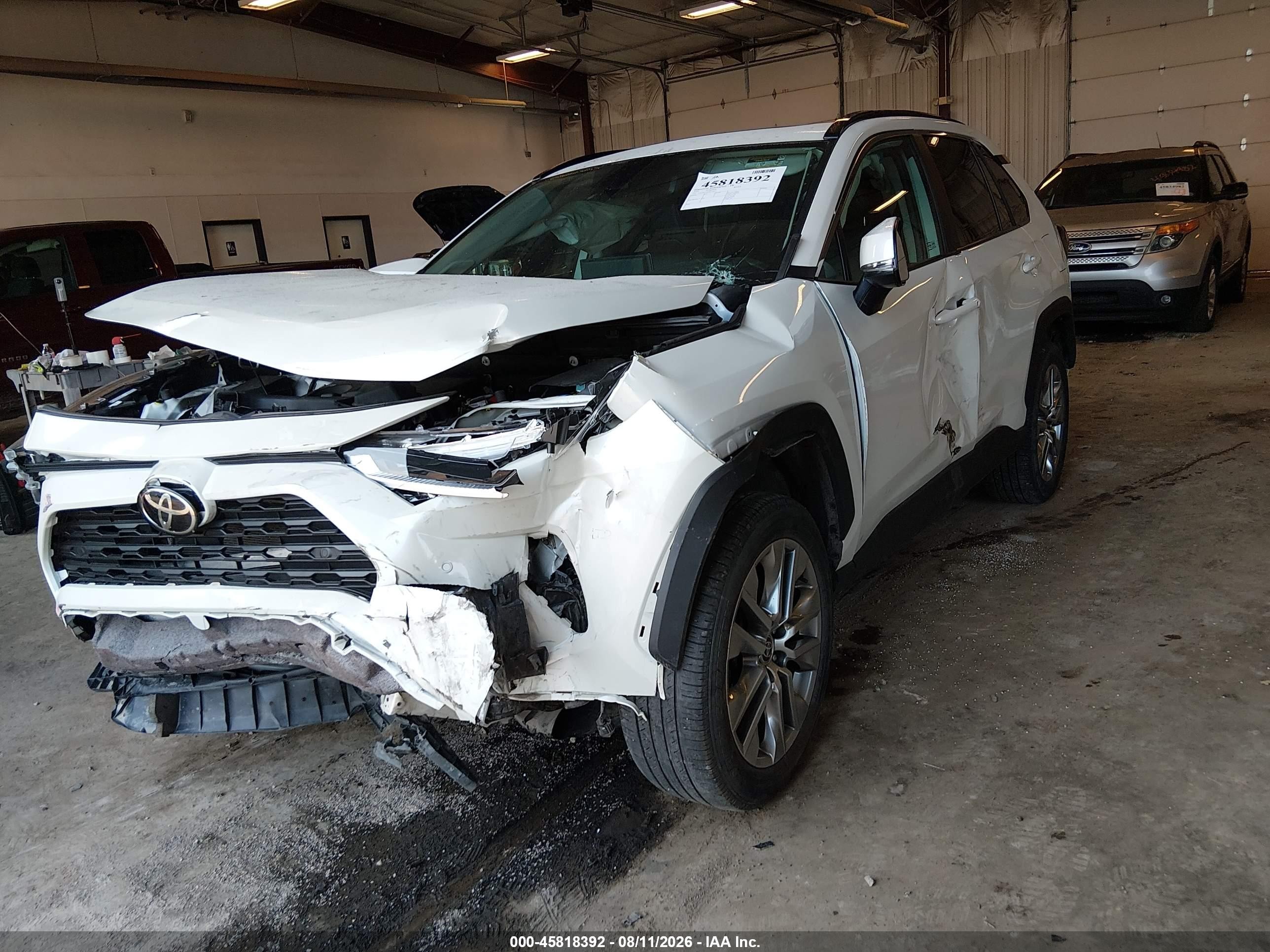 2022 Toyota Rav4 Xle Premium Белый vin: 2T3A1RFV6NW274377