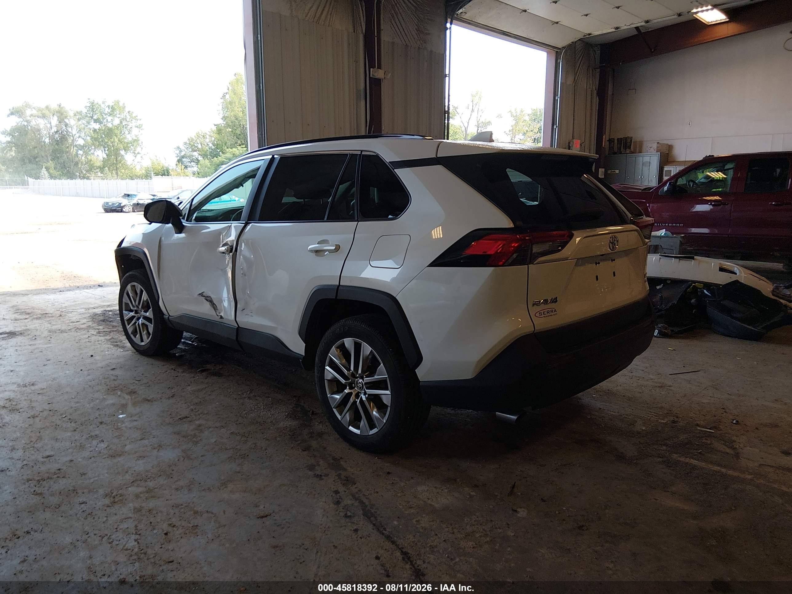 2022 Toyota Rav4 Xle Premium Белый vin: 2T3A1RFV6NW274377