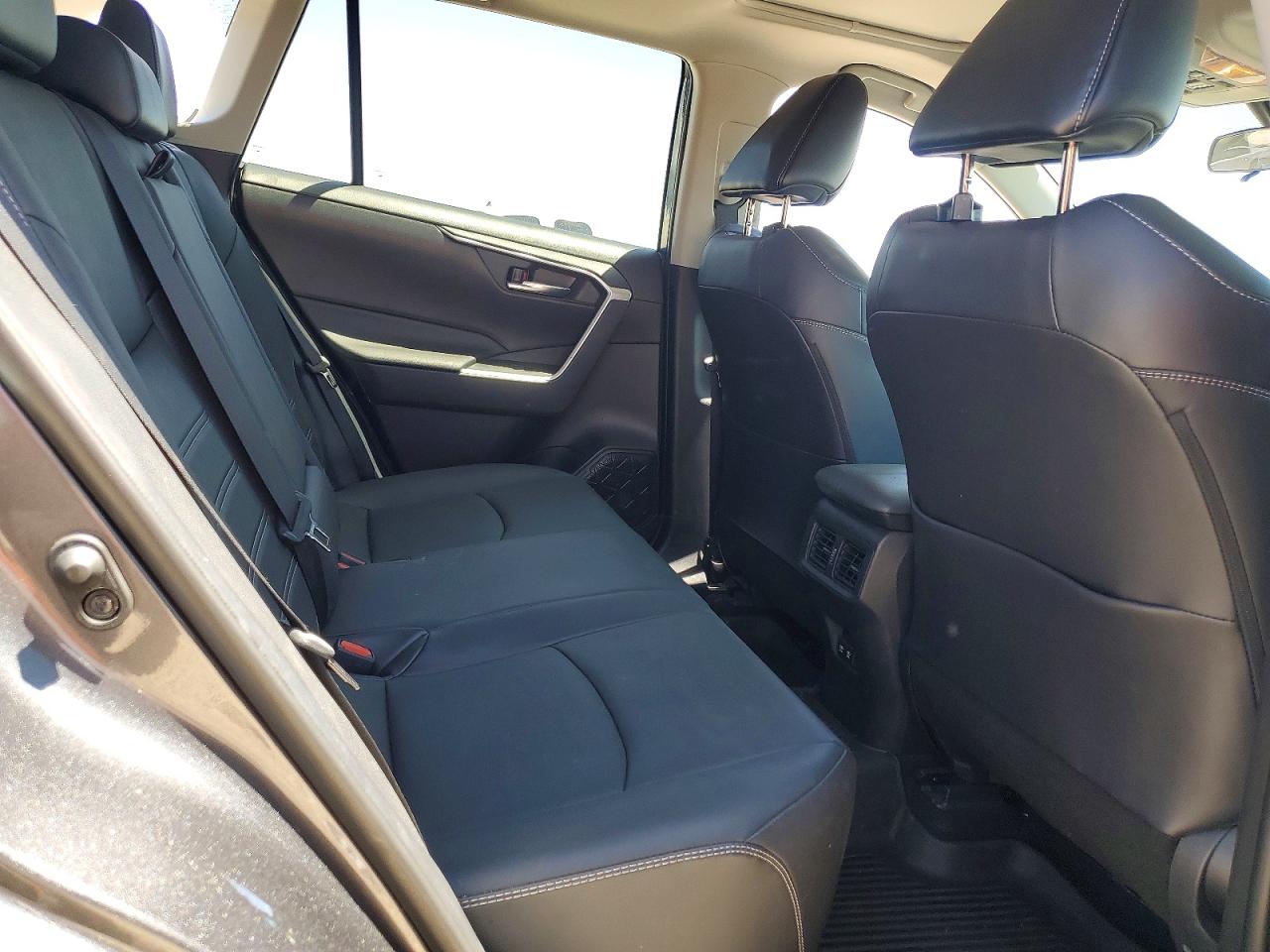 2021 Toyota Rav4 Xle Premium Gray vin: 2T3A1RFV7MC155897