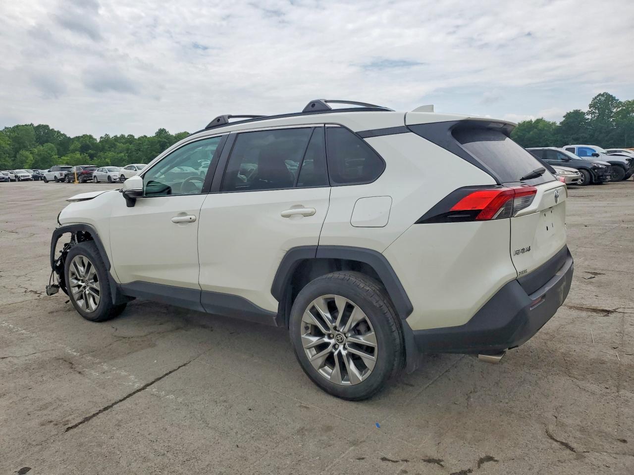 2021 Toyota Rav4 Xle Premium White vin: 2T3A1RFV7MW170009