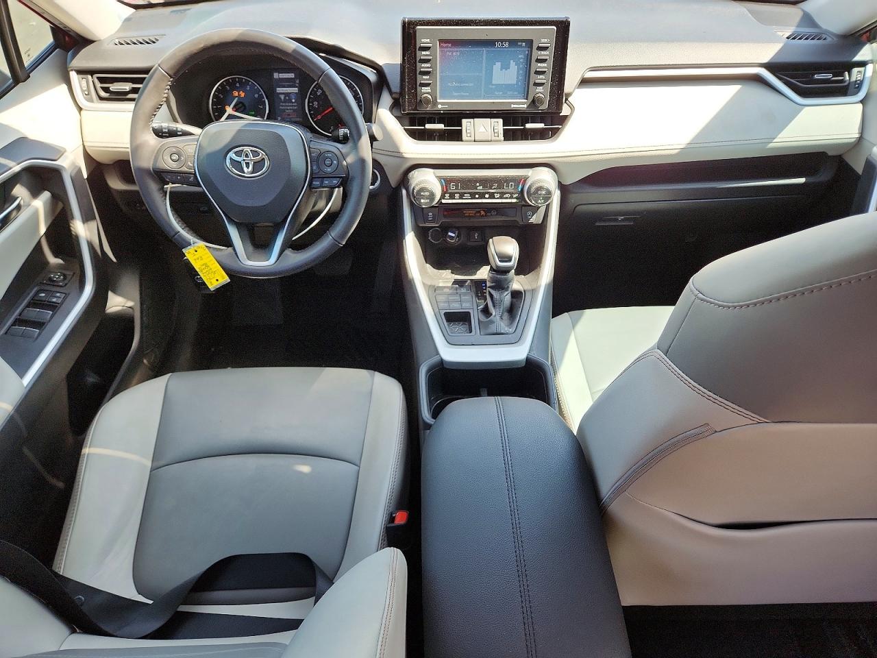 2022 Toyota Rav4 Xle Premium Red vin: 2T3A1RFV7NW262819