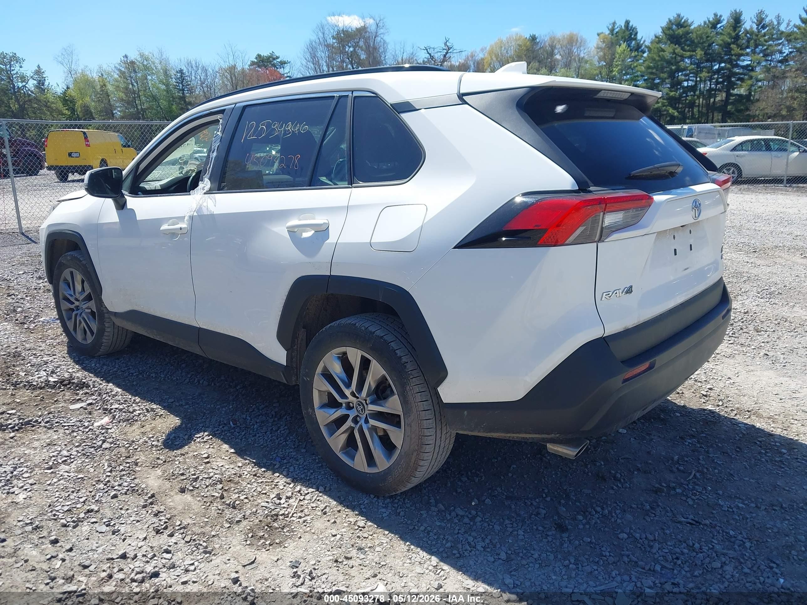 2020 Toyota Rav4 Xle Premium Белый vin: 2T3A1RFVXLW089004