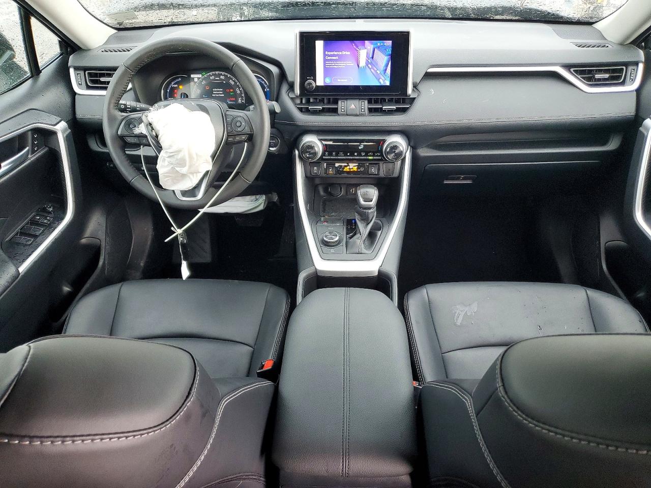 2024 Toyota Rav4 Xle Premium Черный vin: 2T3B6RFV5RW074585