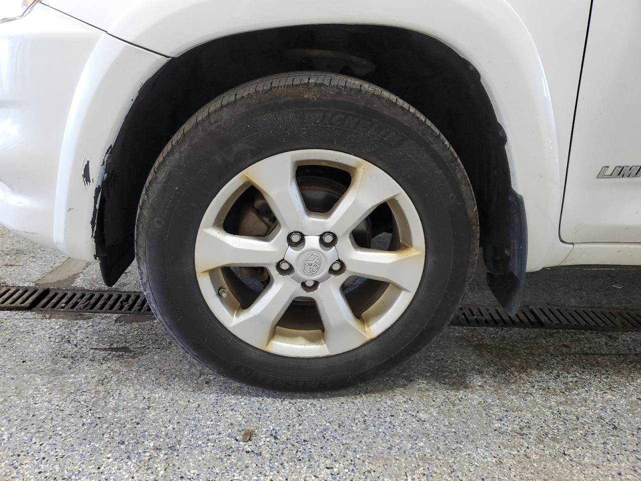 2009 Toyota Rav4 Limited Белый vin: 2T3BF31V29W023615 Damage: Left Front Wheel, Curb Rash, 3 To 4 Inches