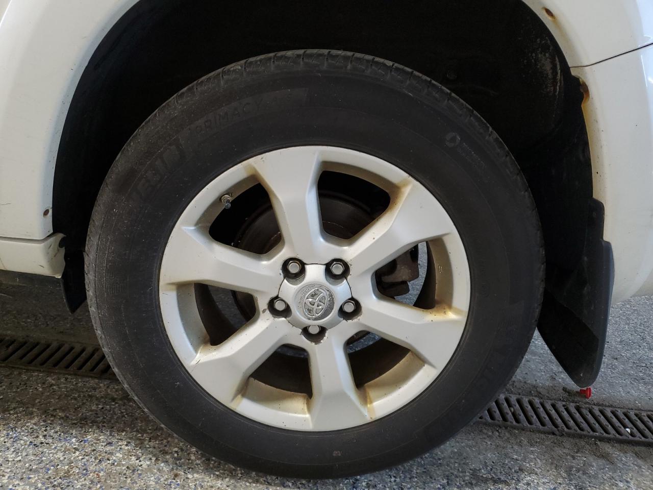2009 Toyota Rav4 Limited Белый vin: 2T3BF31V29W023615 Damage: Left Rear Wheel, Curb Rash, 4 To 5 Inches