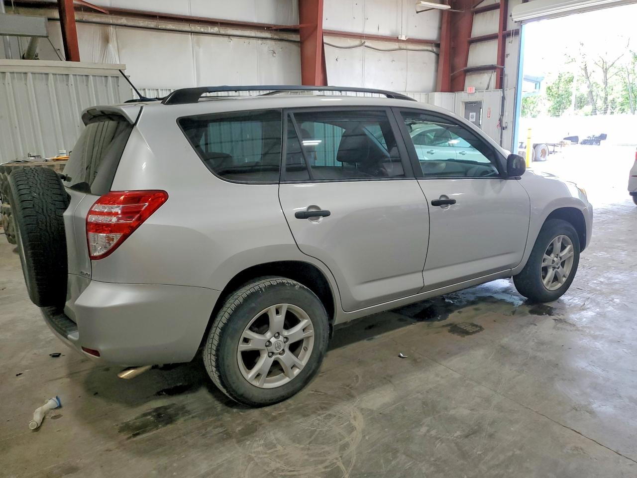 2009 Toyota Rav4 Base Серебряный vin: 2T3BF33V09W004316