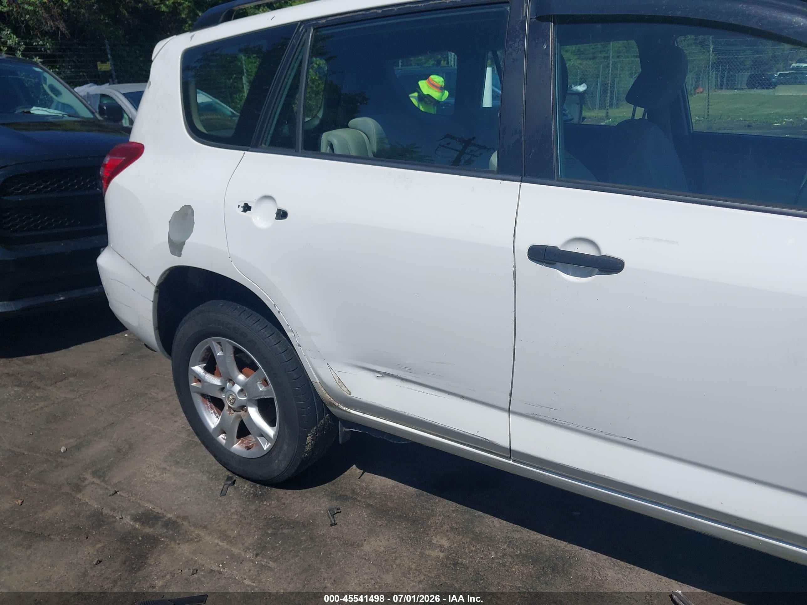 2009 Toyota Rav4   White vin: 2T3BF33V09W016188
