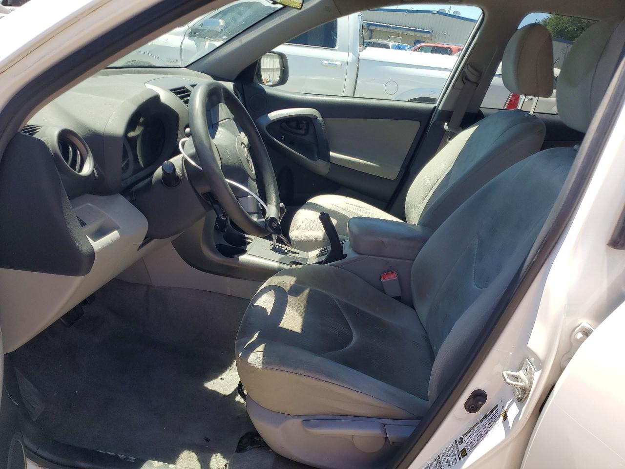 2009 Toyota Rav4 Base White vin: 2T3BF33V59W003596