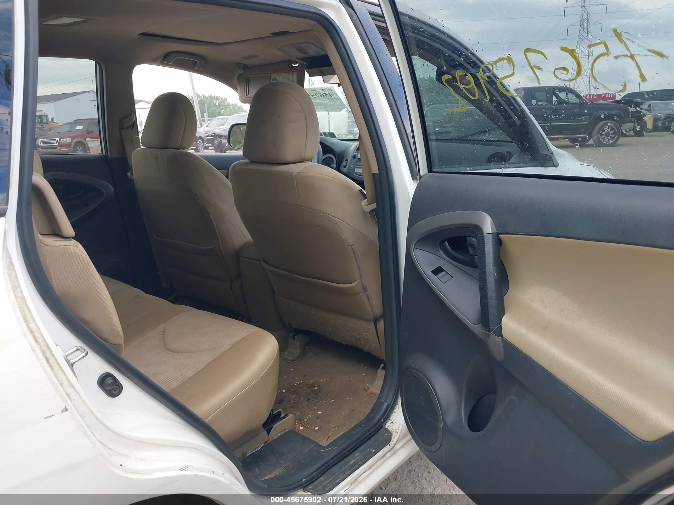 2009 Toyota Rav4   White vin: 2T3BF33V79W013868