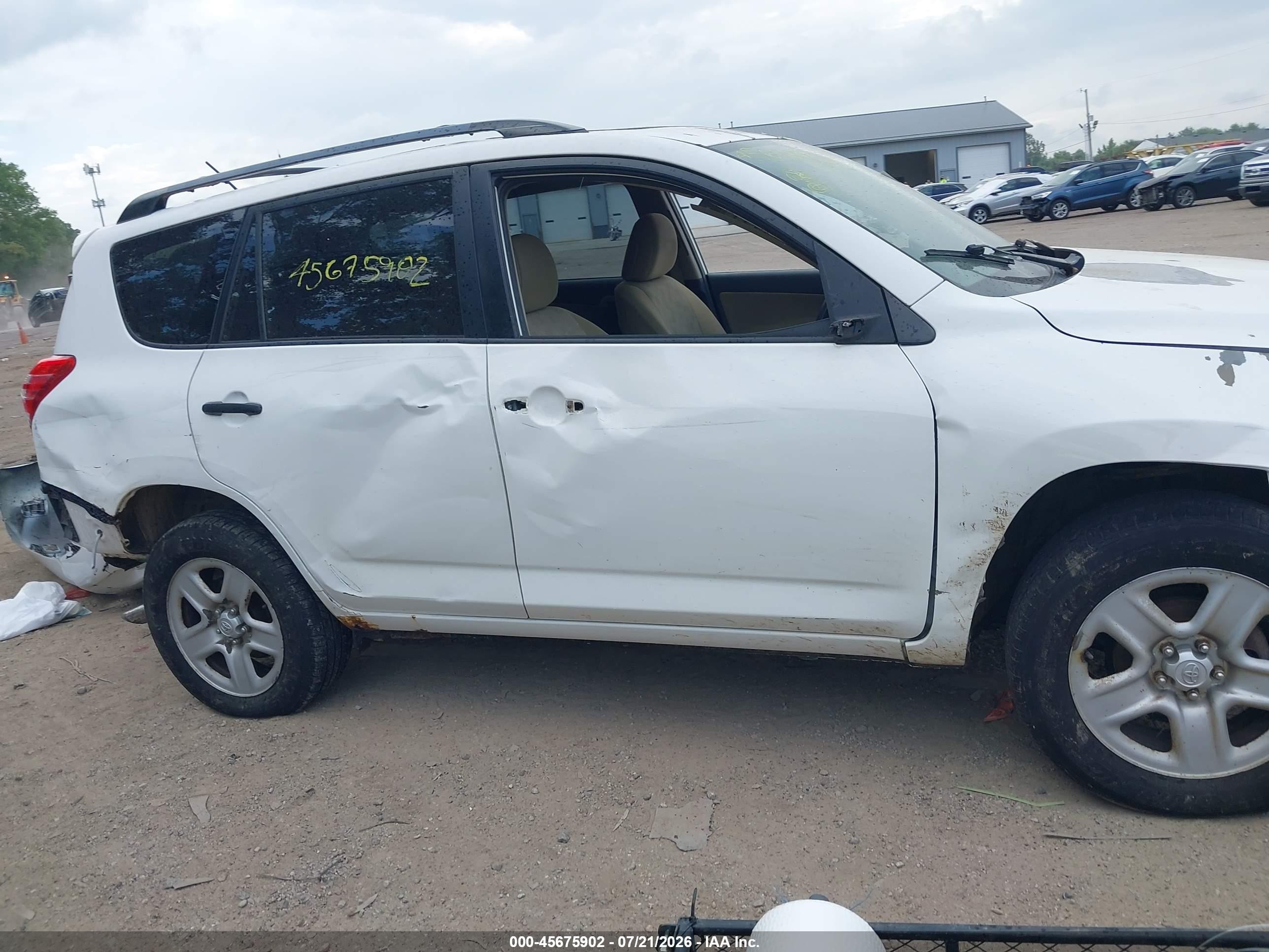 2009 Toyota Rav4   White vin: 2T3BF33V79W013868