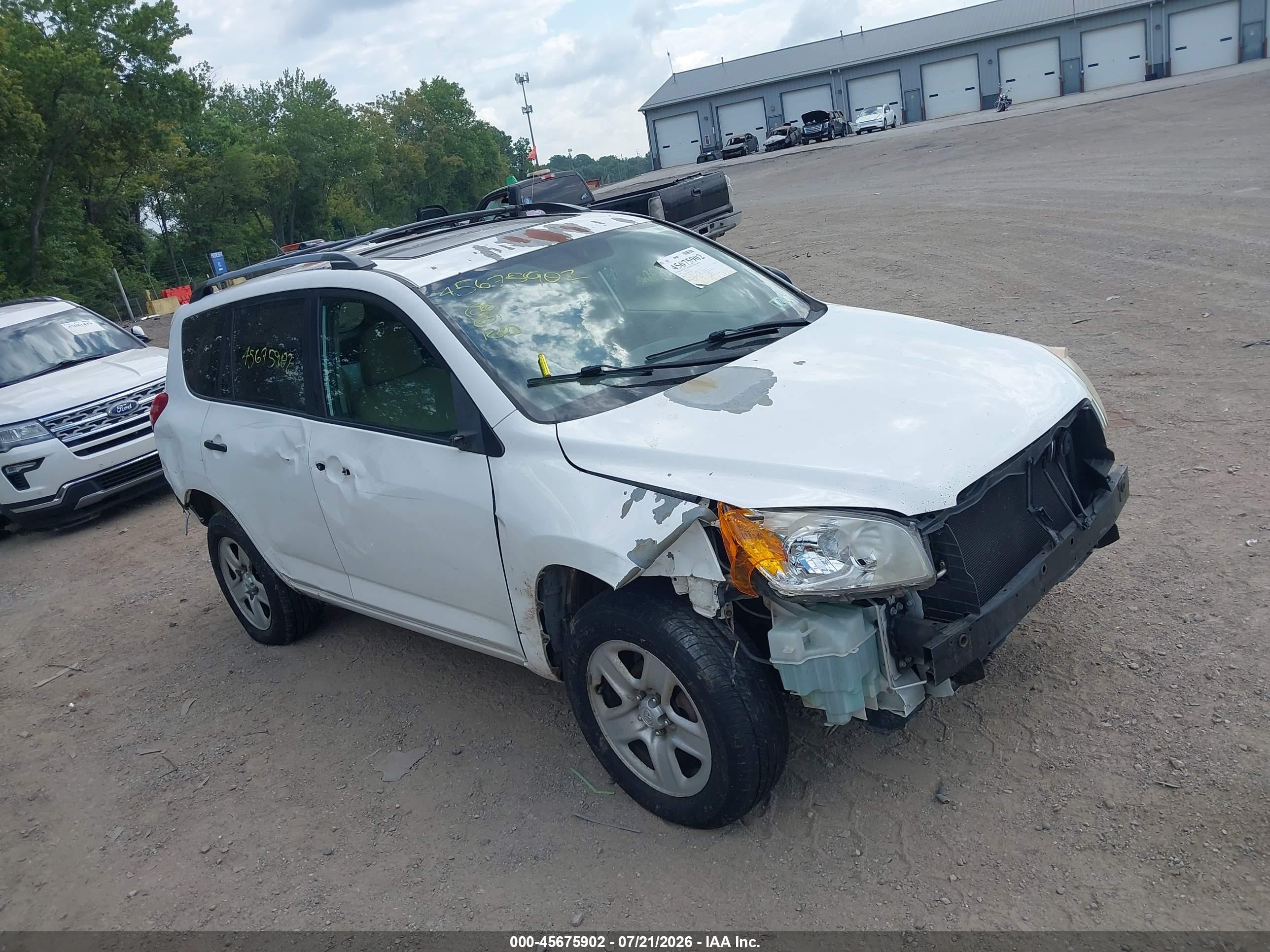 2009 Toyota Rav4   White vin: 2T3BF33V79W013868