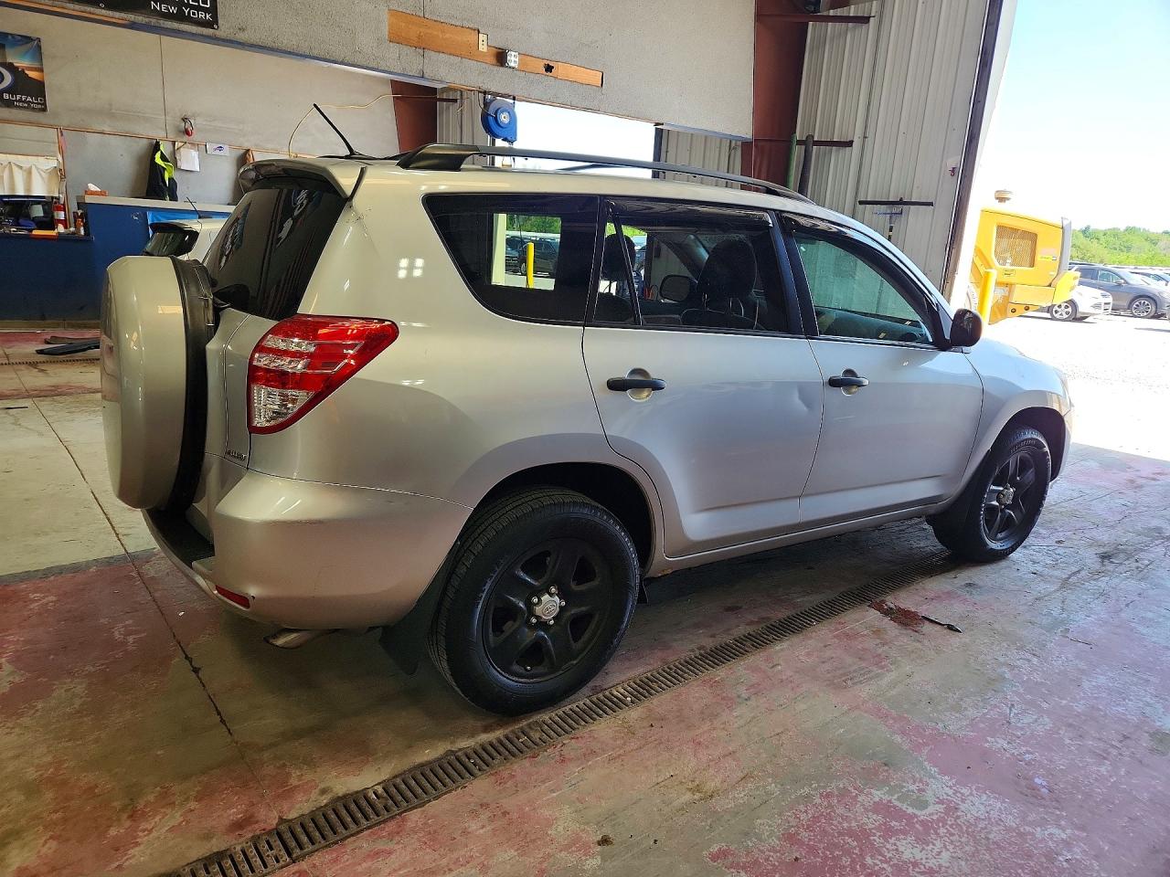 2009 Toyota Rav4 Silver vin: 2T3BF33V79W017273