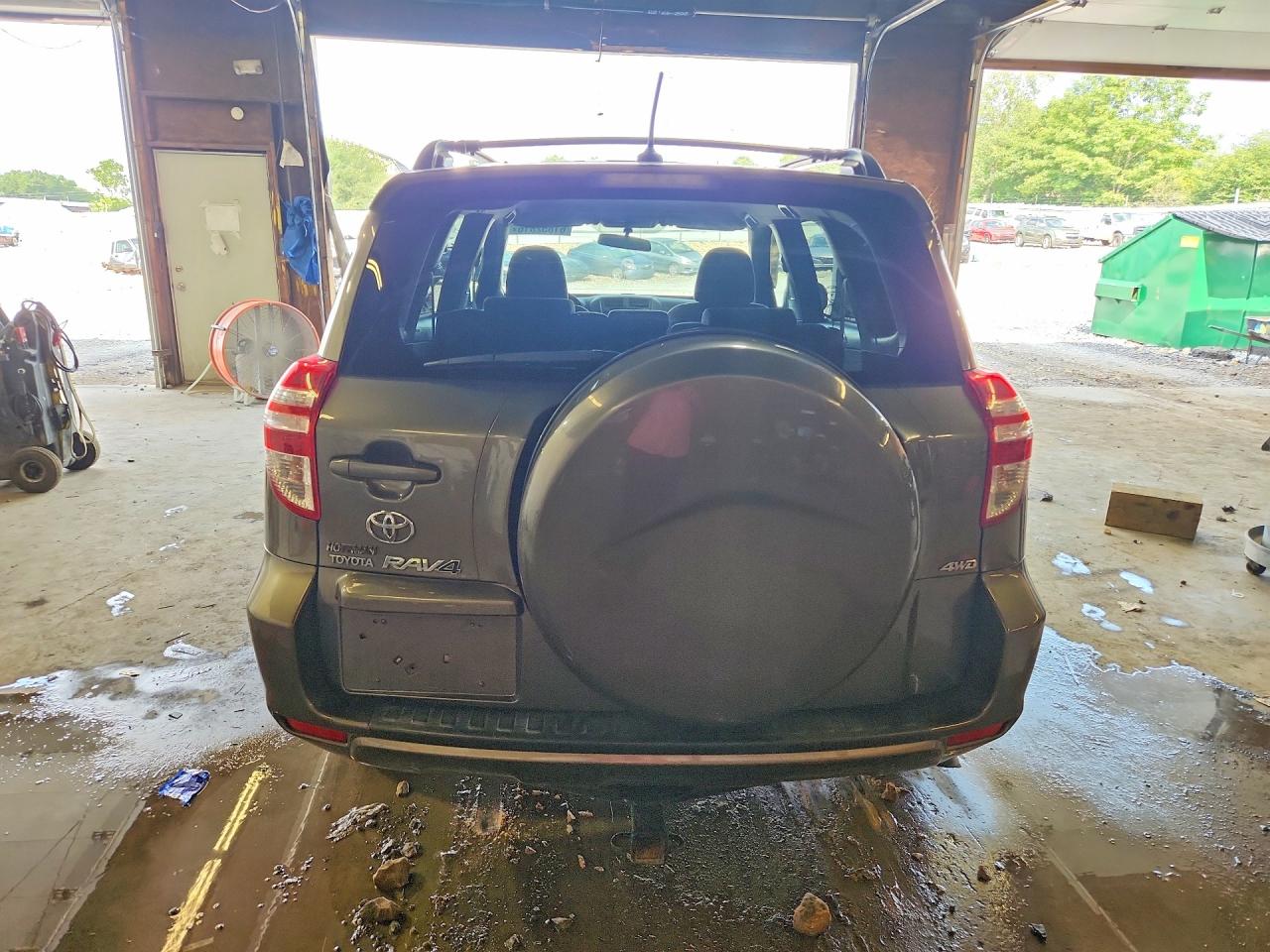 2009 Toyota Rav4 Base Золотой vin: 2T3BF33V89W007402