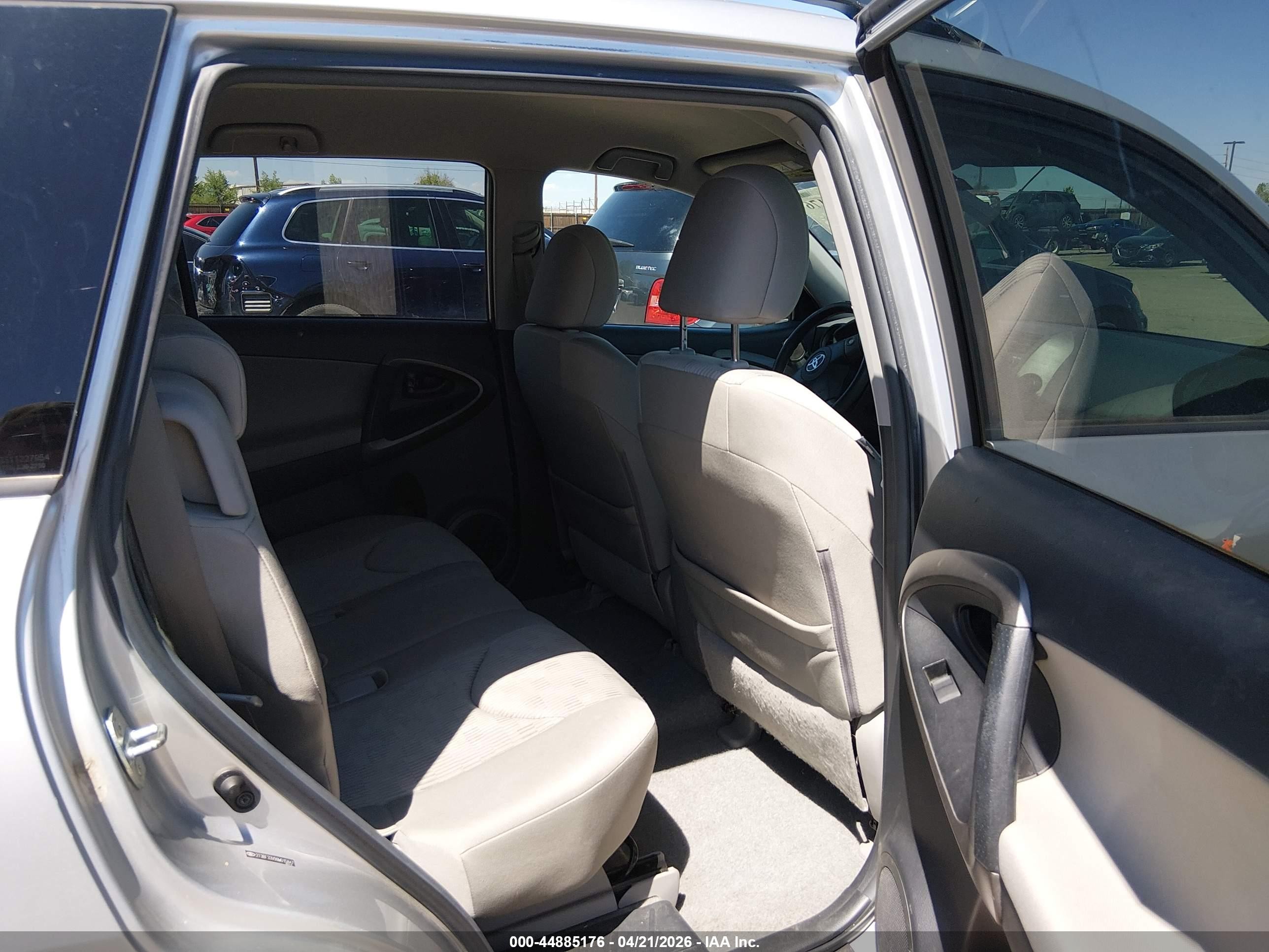2009 Toyota Rav4   Silver vin: 2T3BF33V99W015847
