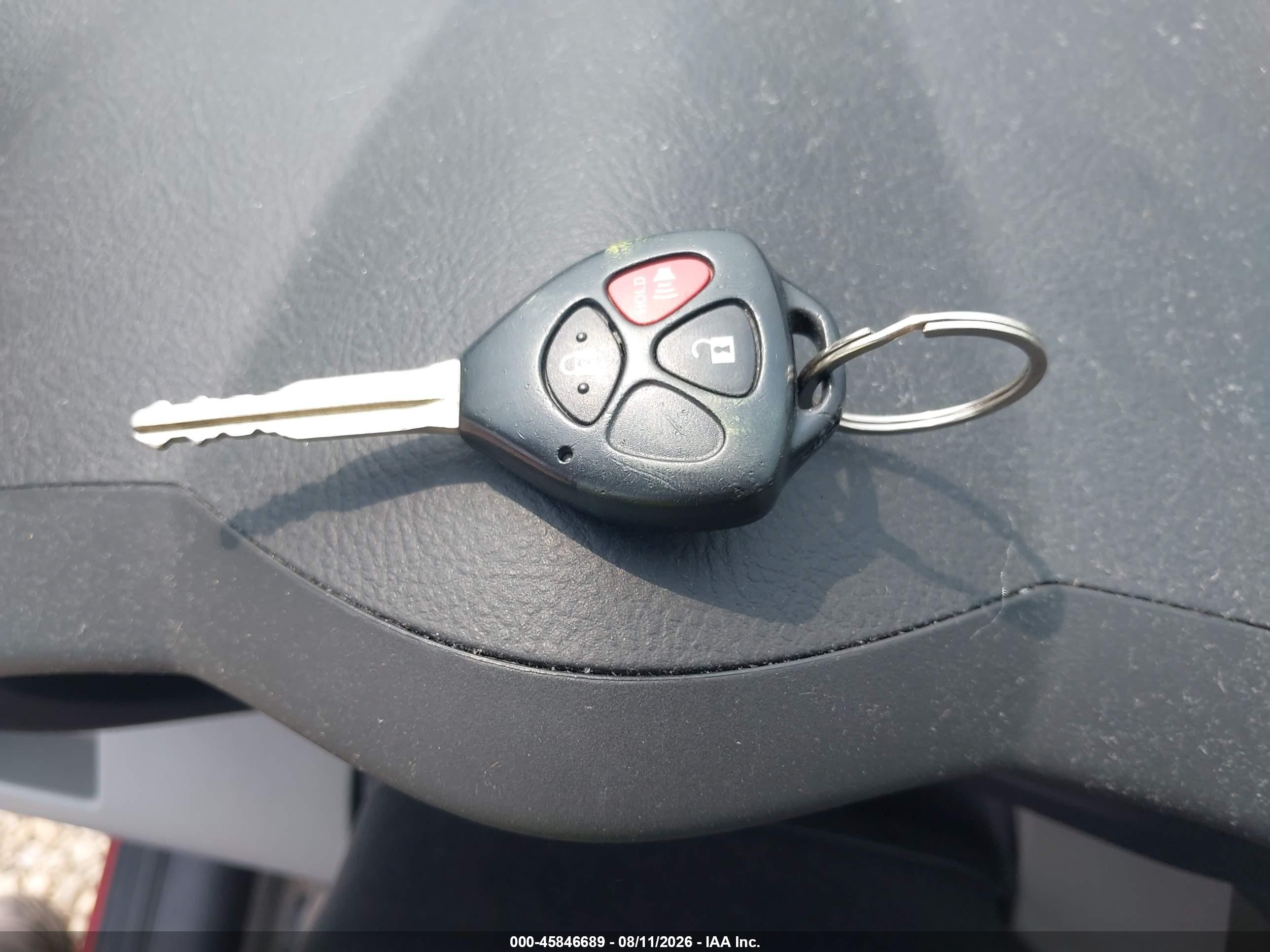 2010 Toyota Rav4   Red vin: 2T3BF4DV0AW027135