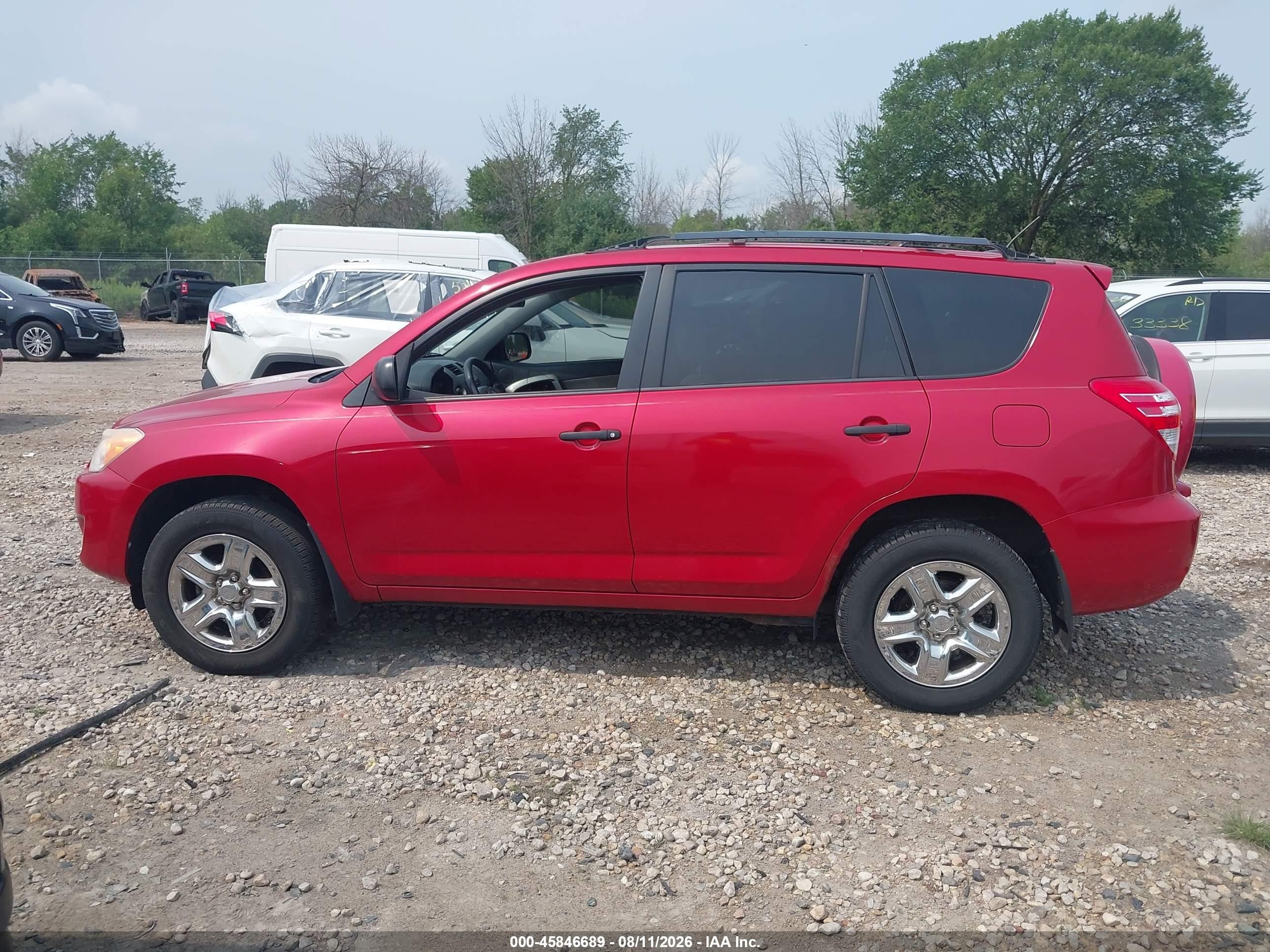 2010 Toyota Rav4   Red vin: 2T3BF4DV0AW027135