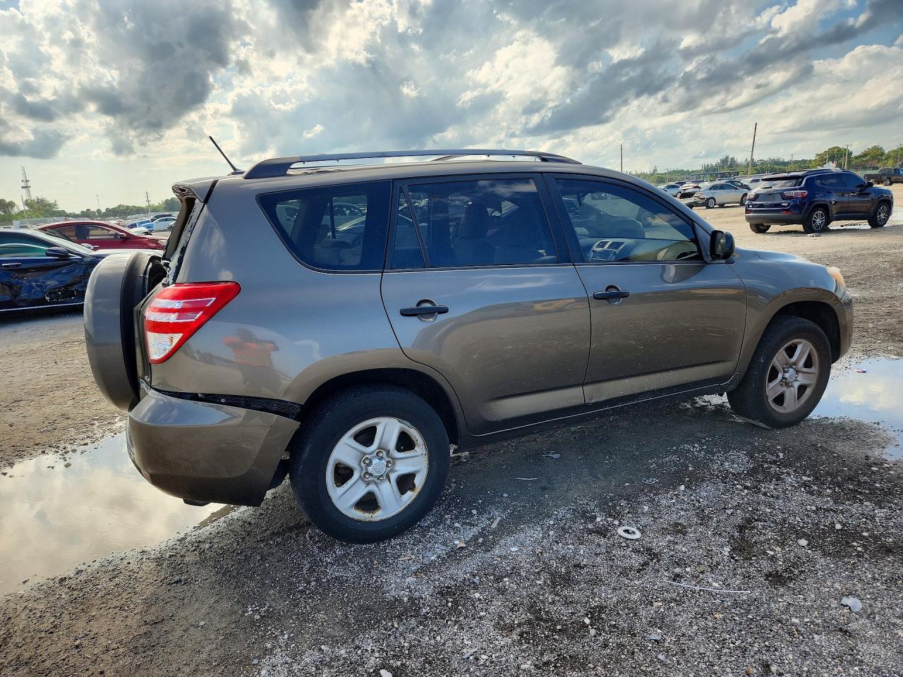 2010 Toyota Rav4 Base Tan vin: 2T3BF4DV0AW034957