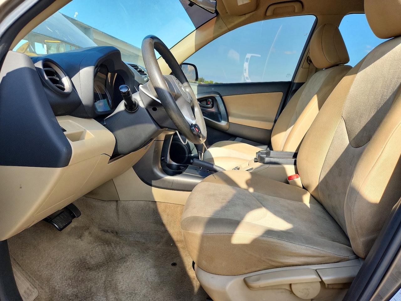 2010 Toyota Rav4 Base Tan vin: 2T3BF4DV0AW034957