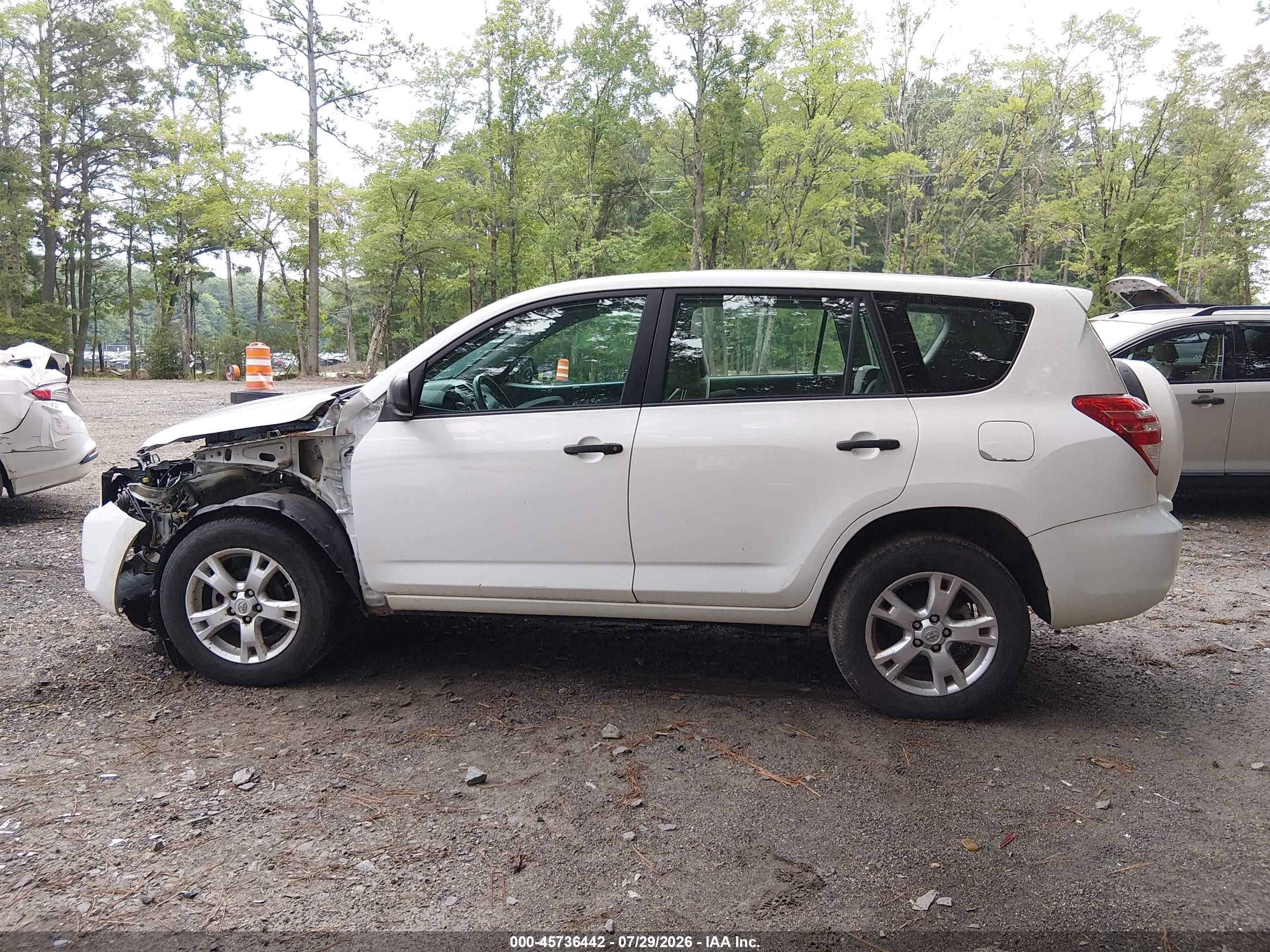 2010 Toyota Rav4   White vin: 2T3BF4DV0AW045294