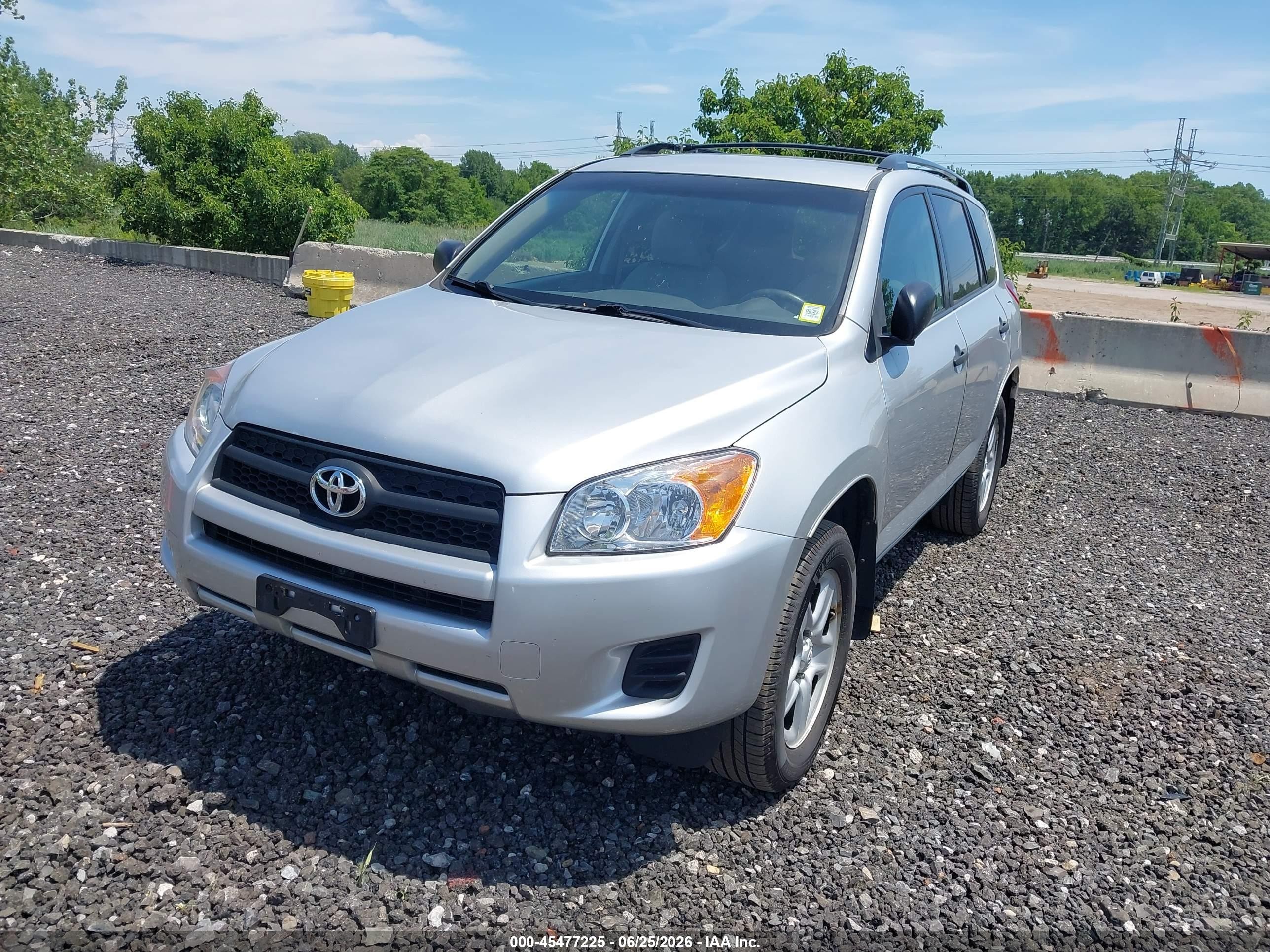 2010 Toyota Rav4   Серебряный vin: 2T3BF4DV0AW059079