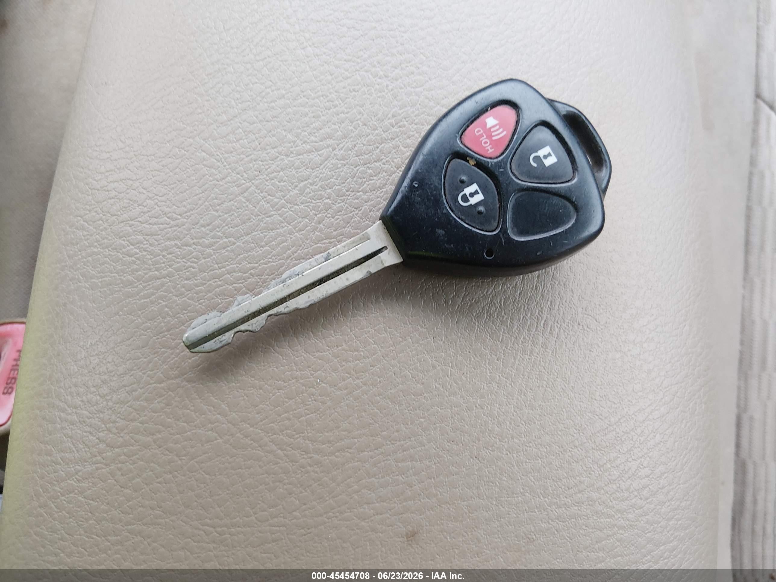 2010 Toyota Rav4   Красный vin: 2T3BF4DV0AW068459