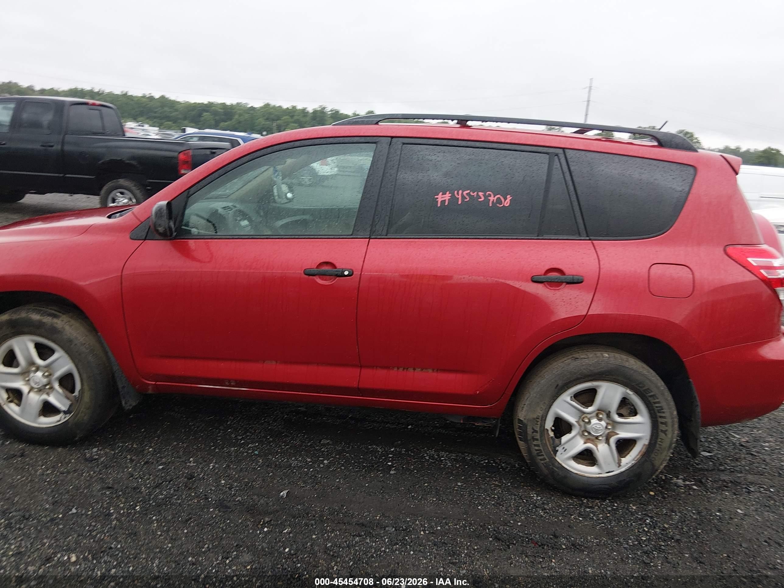2010 Toyota Rav4   Красный vin: 2T3BF4DV0AW068459