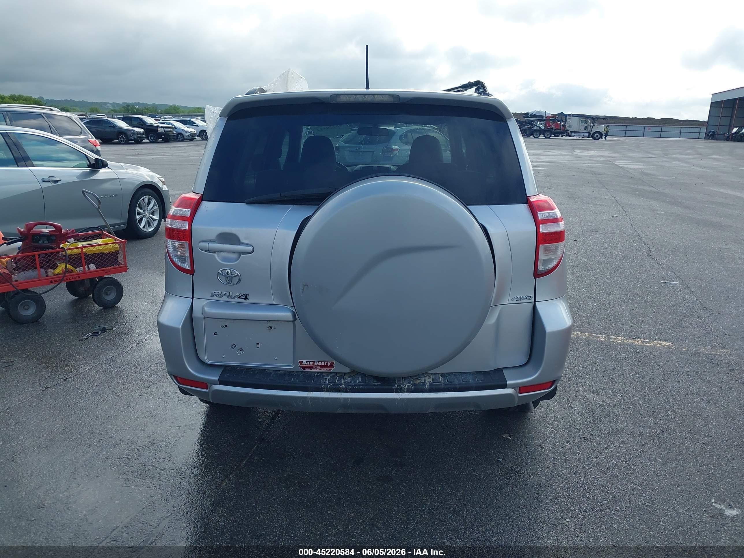 2011 Toyota Rav4   Silver vin: 2T3BF4DV0BW086333