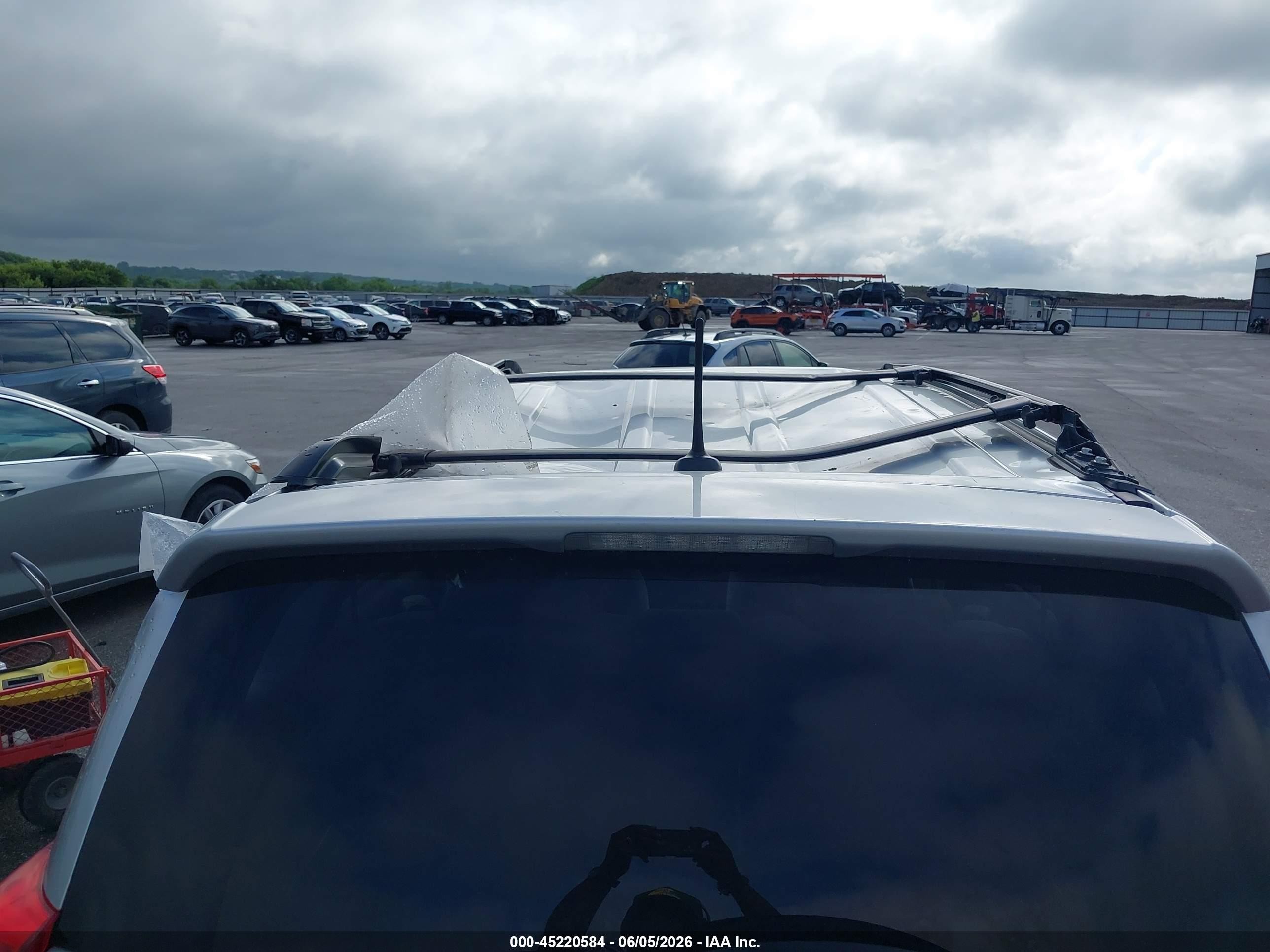 2011 Toyota Rav4   Silver vin: 2T3BF4DV0BW086333