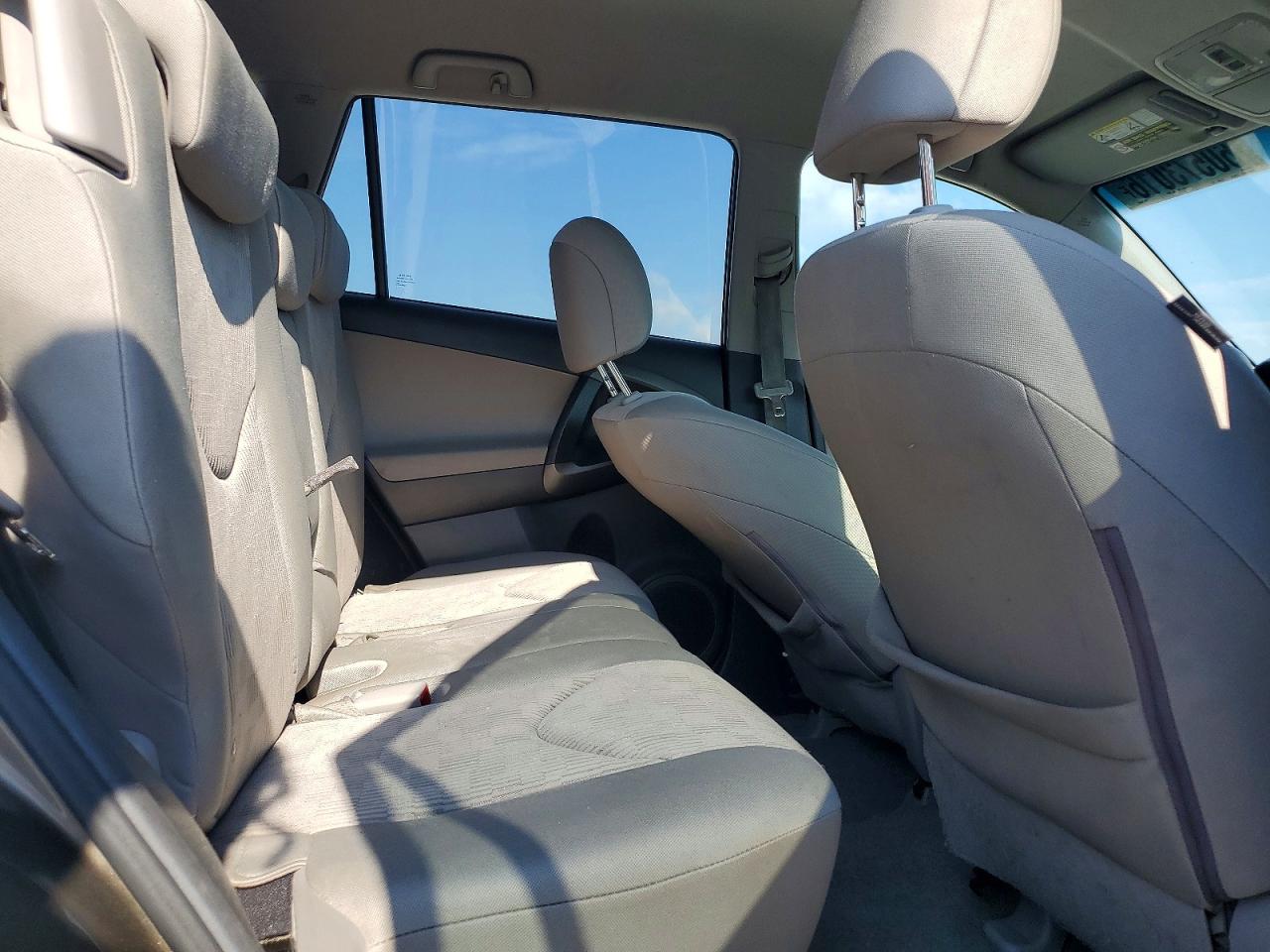 2011 Toyota Rav4 Base Gray vin: 2T3BF4DV0BW100022
