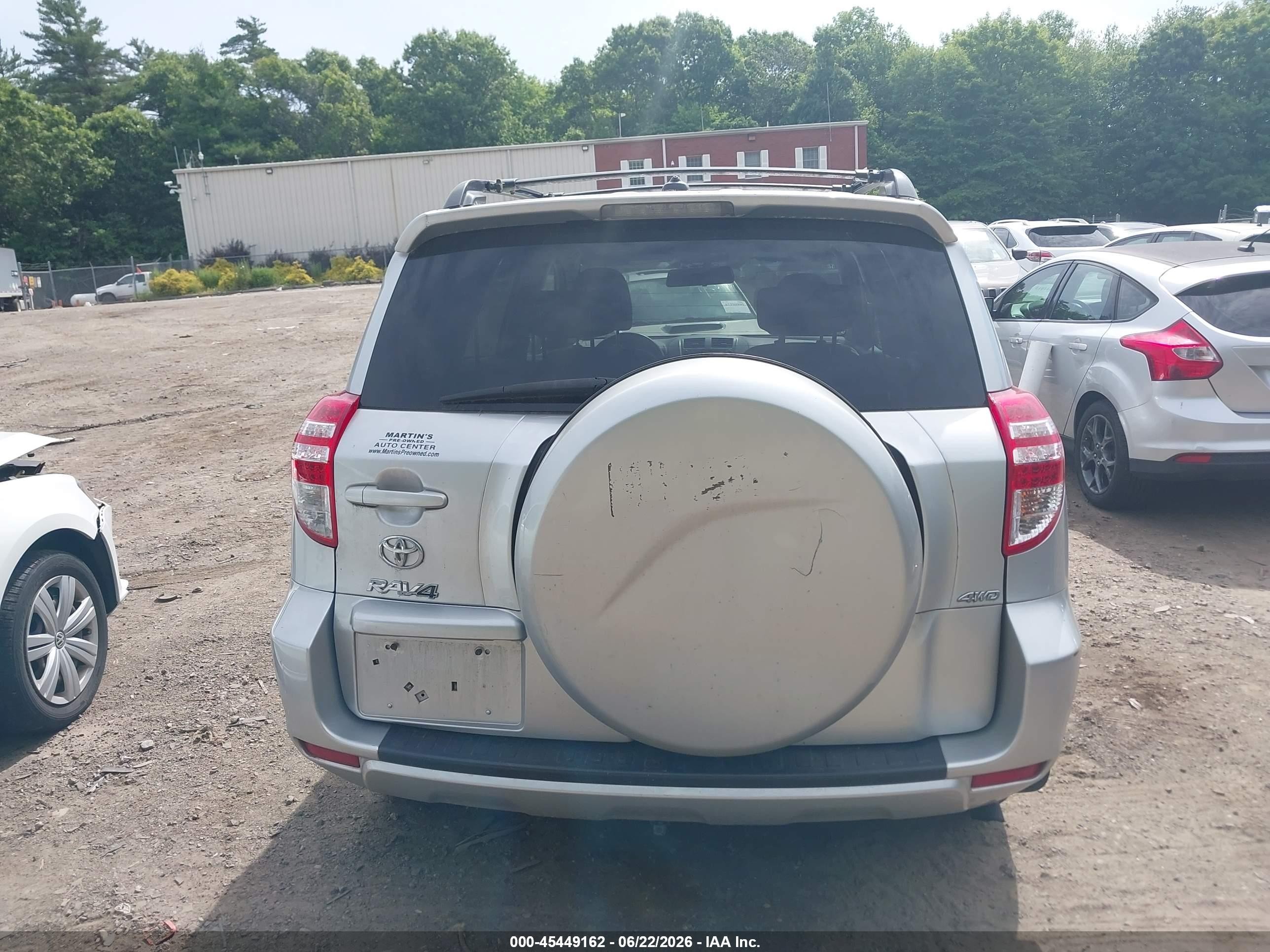 2011 Toyota Rav4   Silver vin: 2T3BF4DV0BW105981