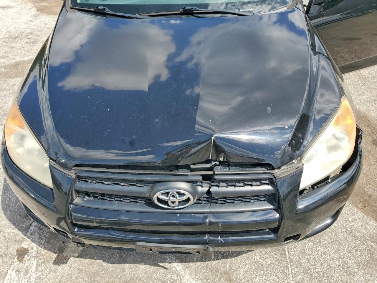 2011 Toyota Rav4 Base Black vin: 2T3BF4DV0BW124059