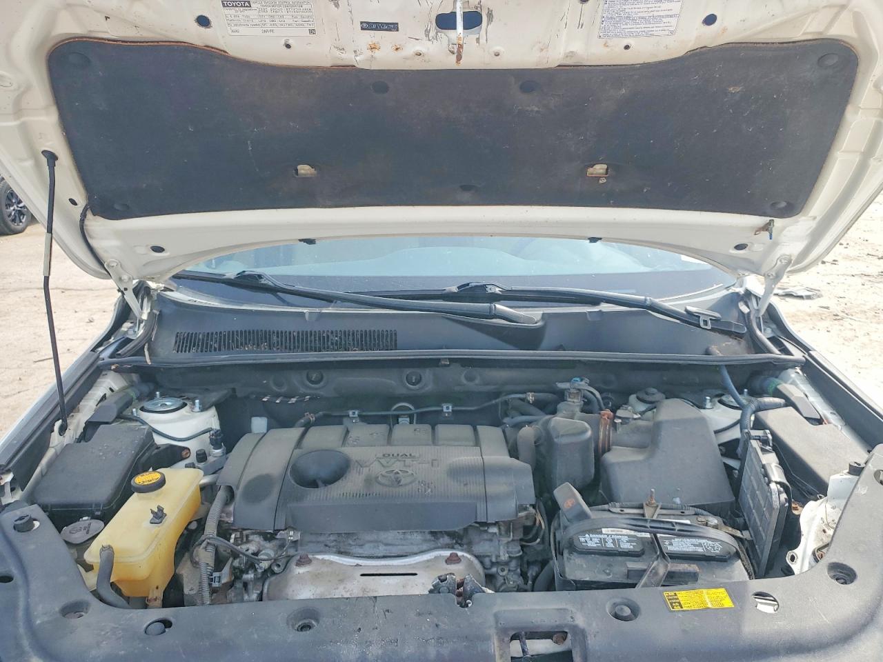 2011 Toyota Rav4 Base Белый vin: 2T3BF4DV0BW128662