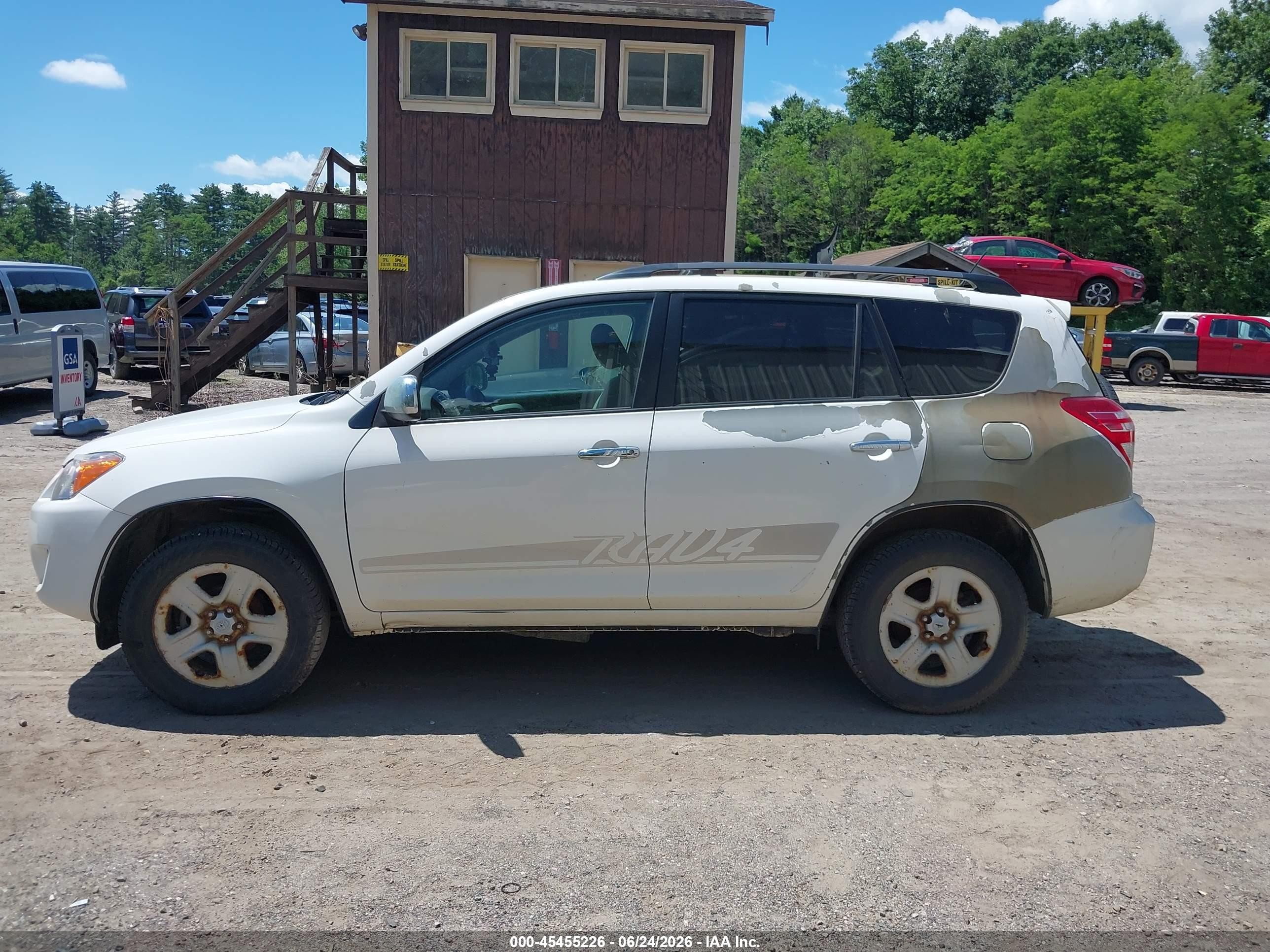 2011 Toyota Rav4 Белый vin: 2T3BF4DV0BW130055