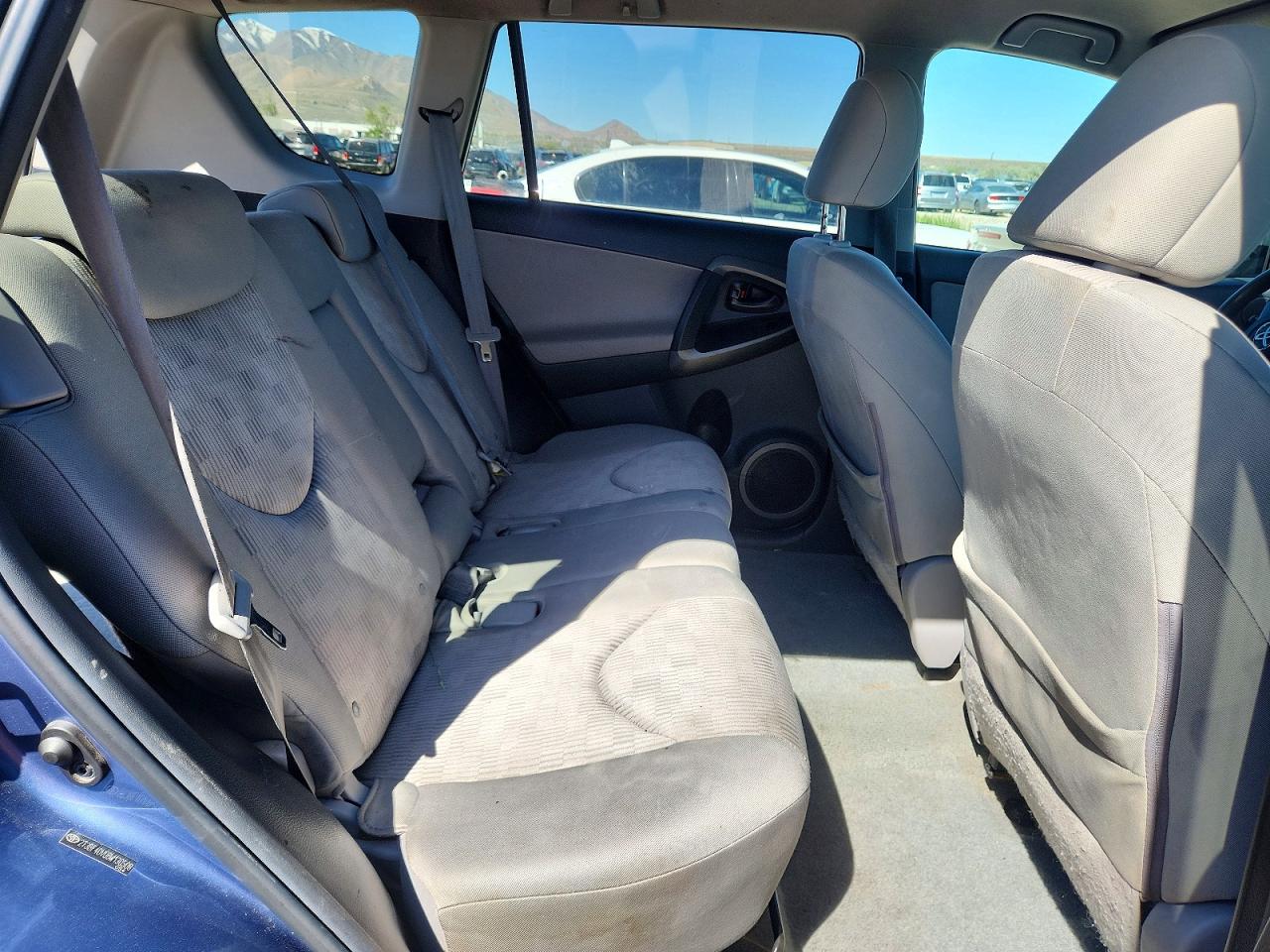 2011 Toyota Rav4 Base Blue vin: 2T3BF4DV0BW130508