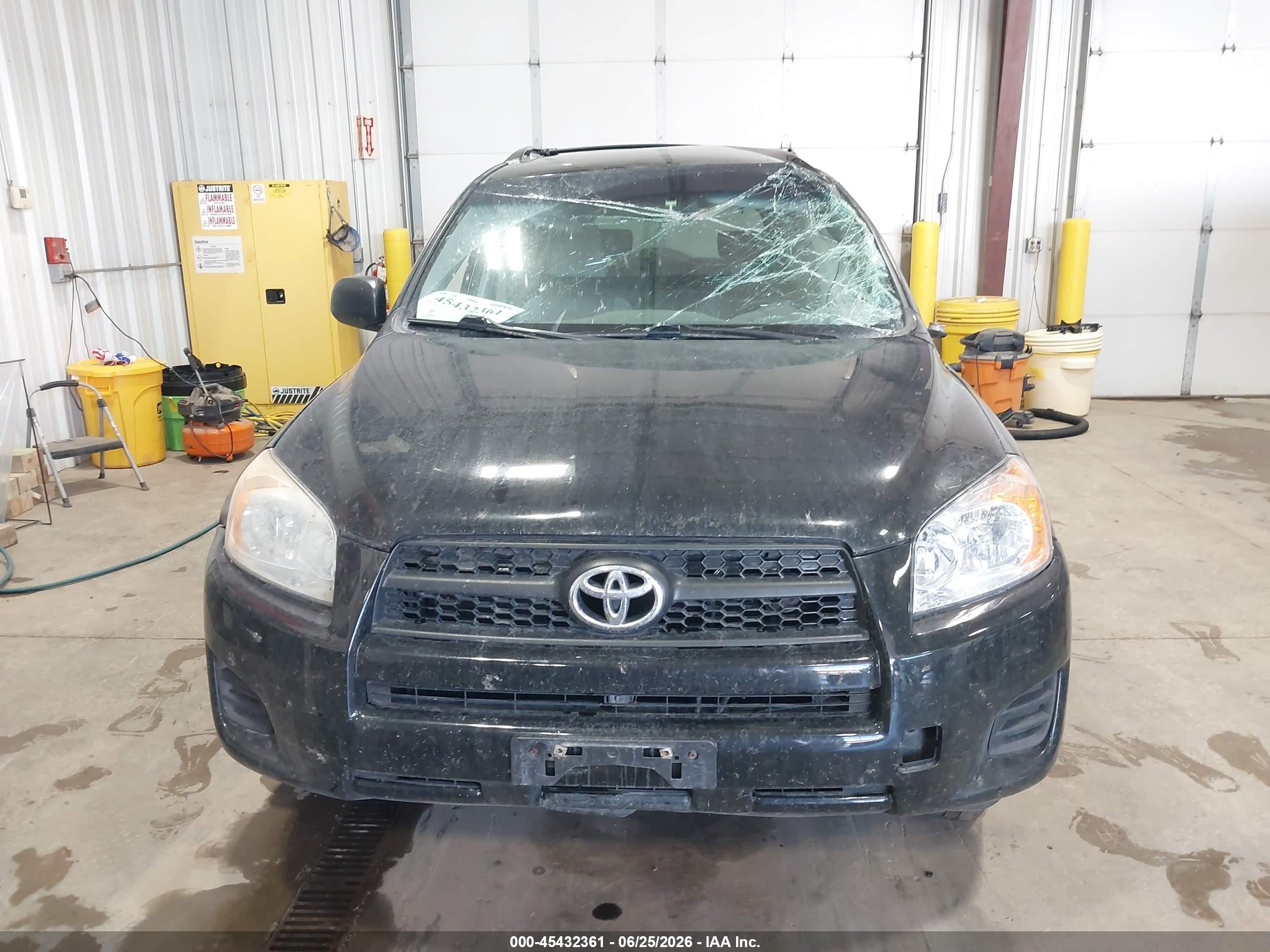 2011 Toyota Rav4   Black vin: 2T3BF4DV0BW138530