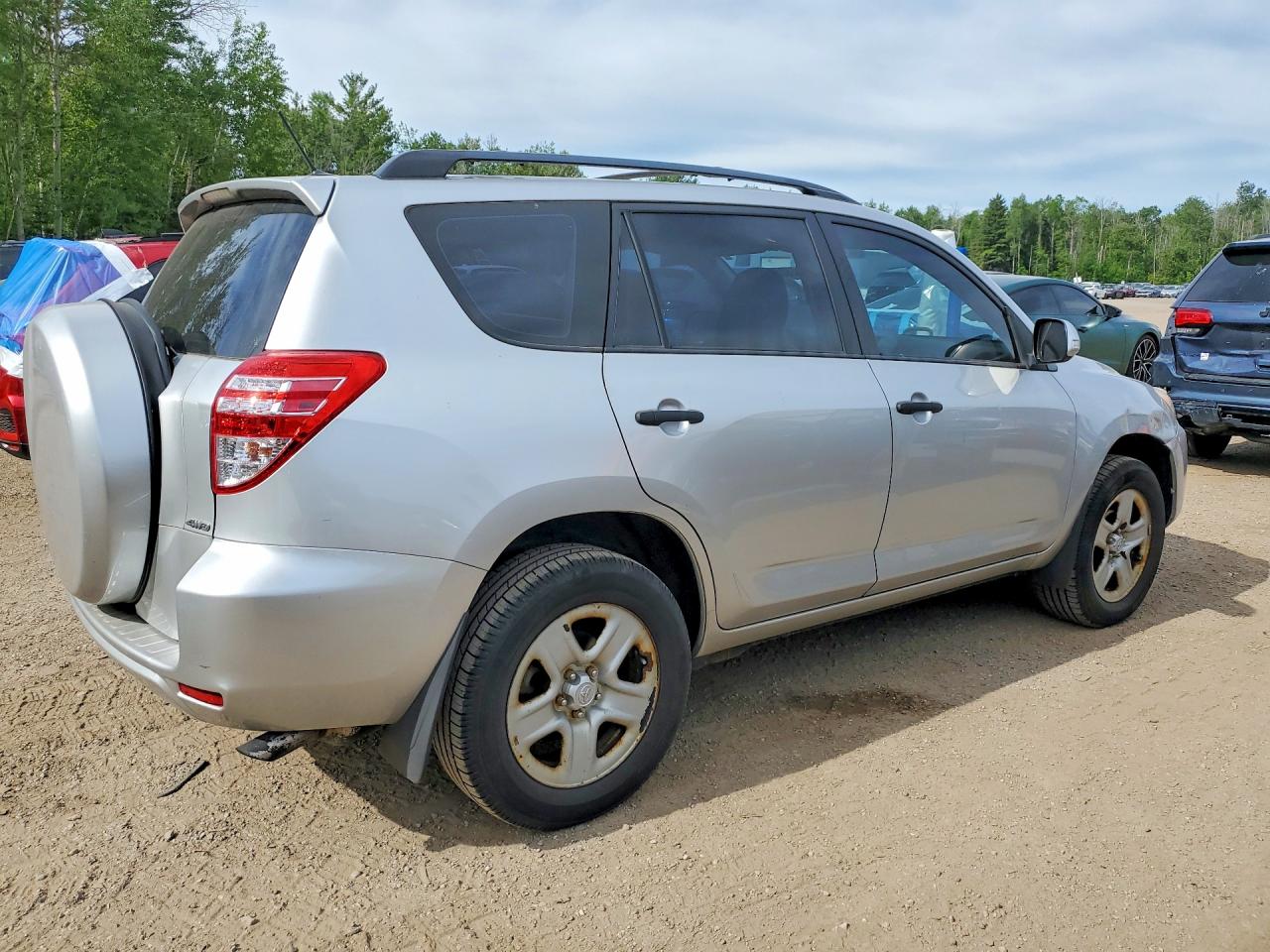 2011 Toyota Rav4 Base Silver vin: 2T3BF4DV0BW141718