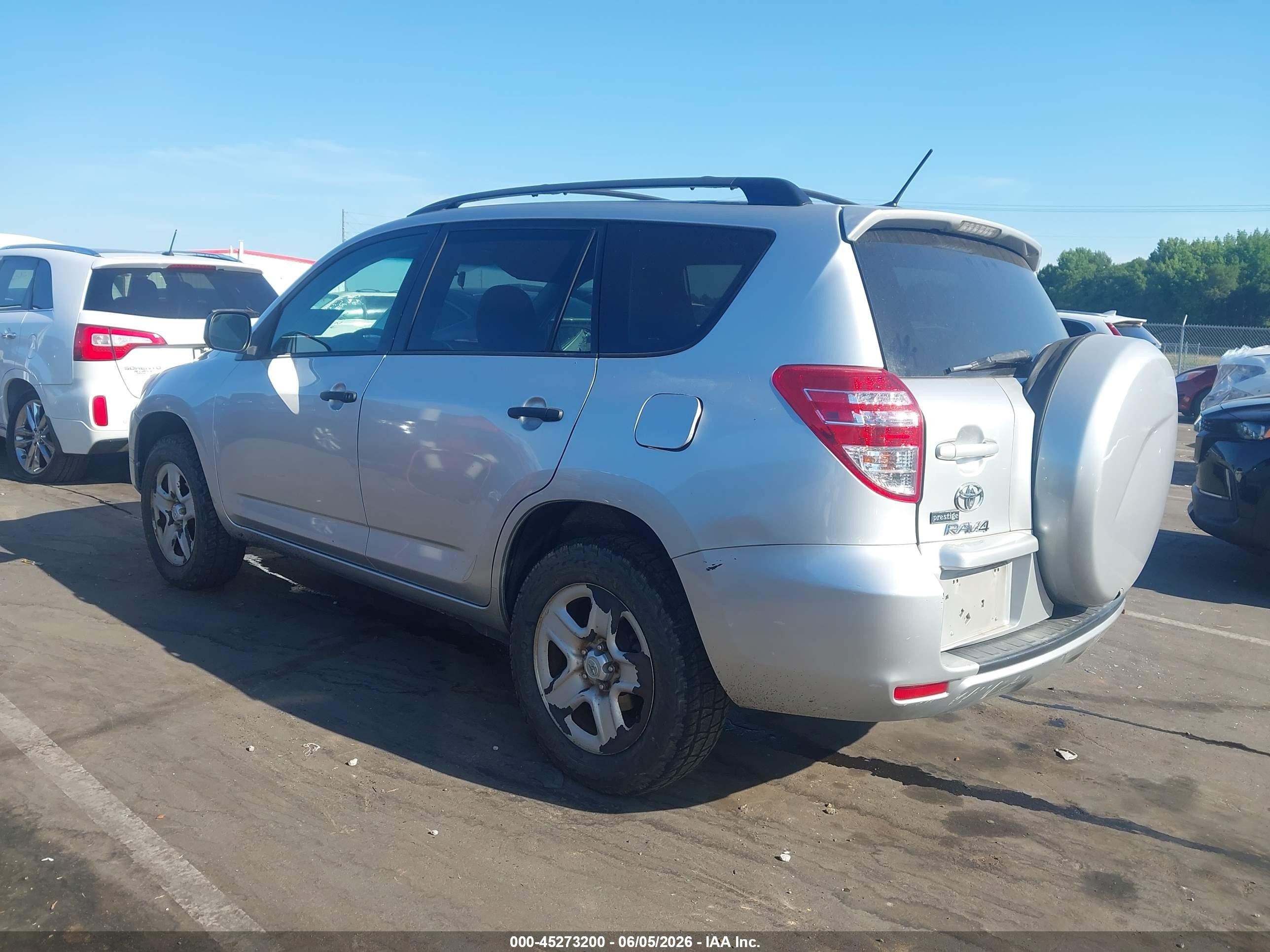 2011 Toyota Rav4   Silver vin: 2T3BF4DV0BW156509