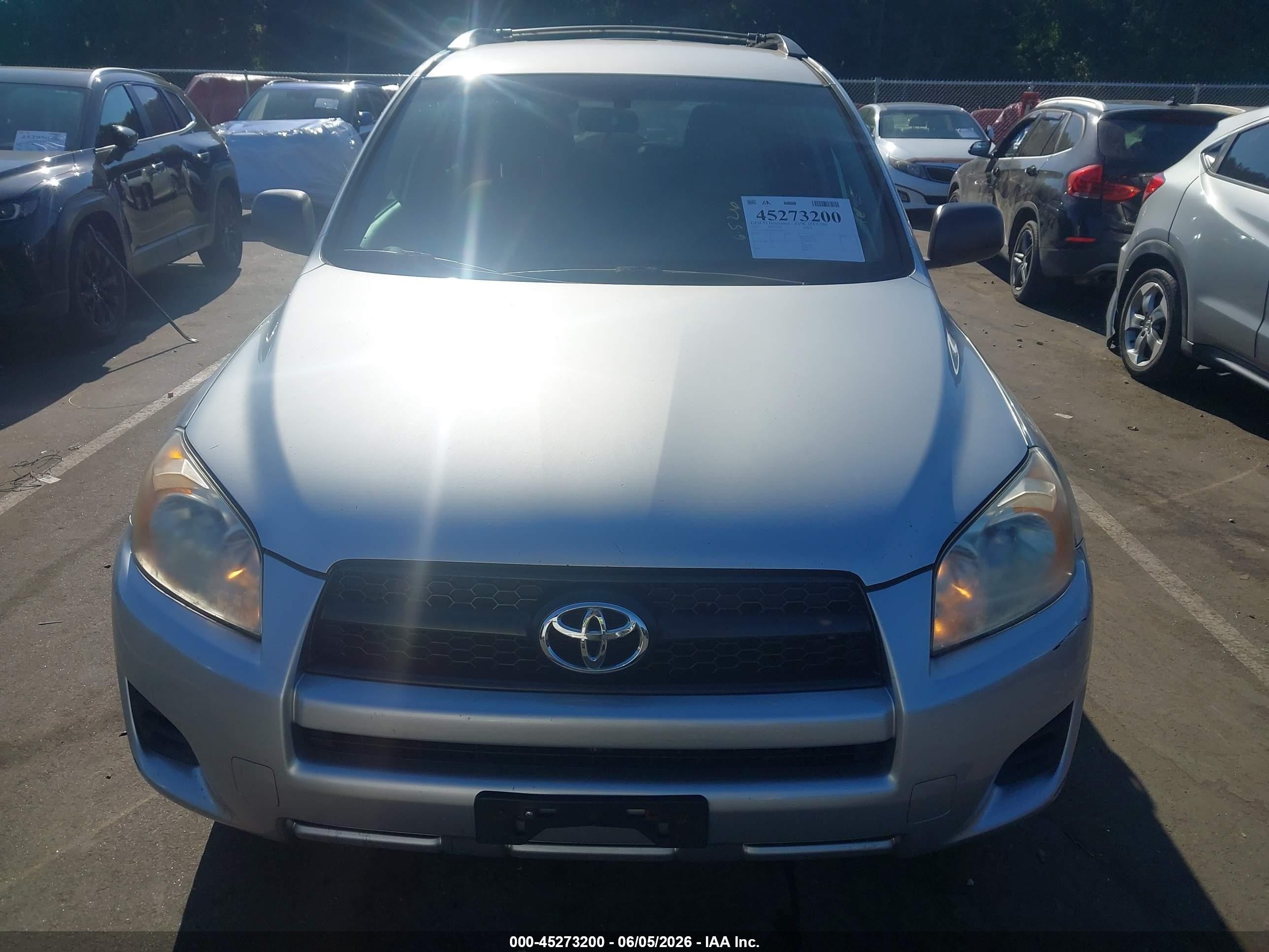 2011 Toyota Rav4   Silver vin: 2T3BF4DV0BW156509
