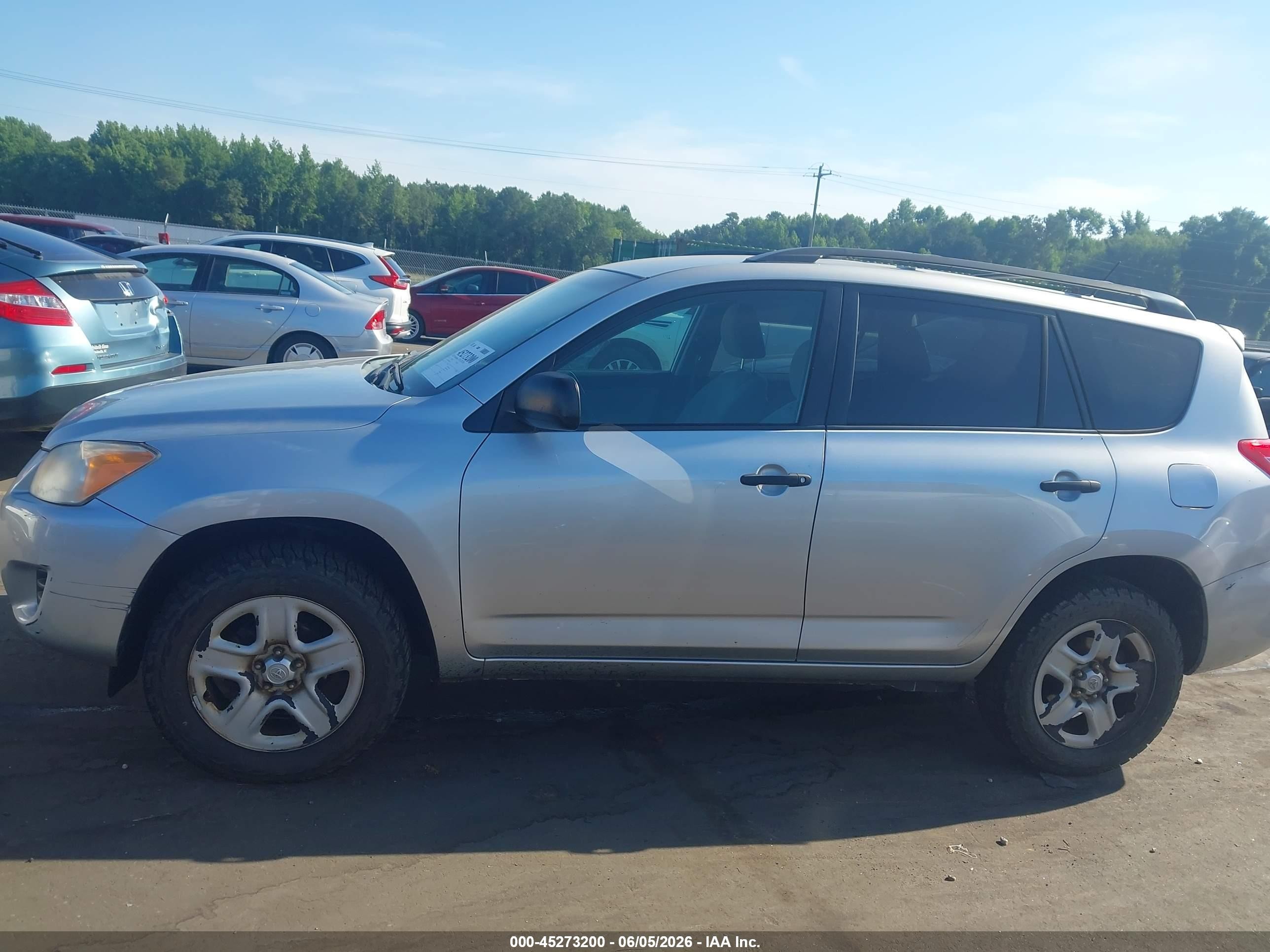 2011 Toyota Rav4   Silver vin: 2T3BF4DV0BW156509